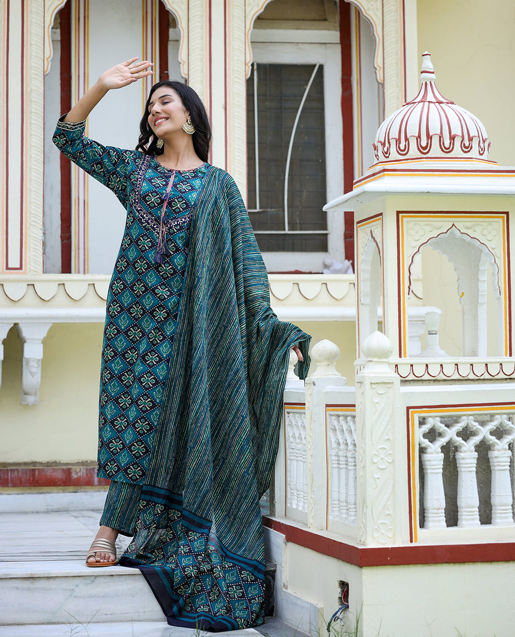 Kaajh Women's Green Ethnic Print Cotton Kurta Set With Pant And Dupatta
