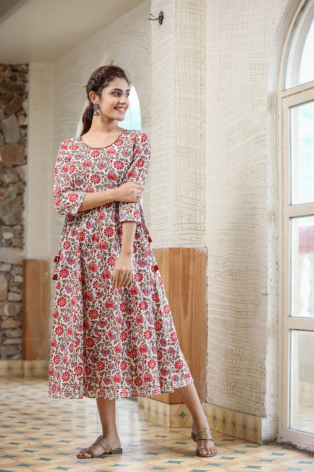 Kaajh Women's White Green Floral Printed Cotton Ethnic Dress