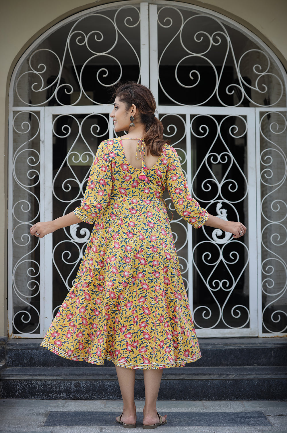 Kaajh Women's Yellow Floral Printed Cotton Ethnic Dress