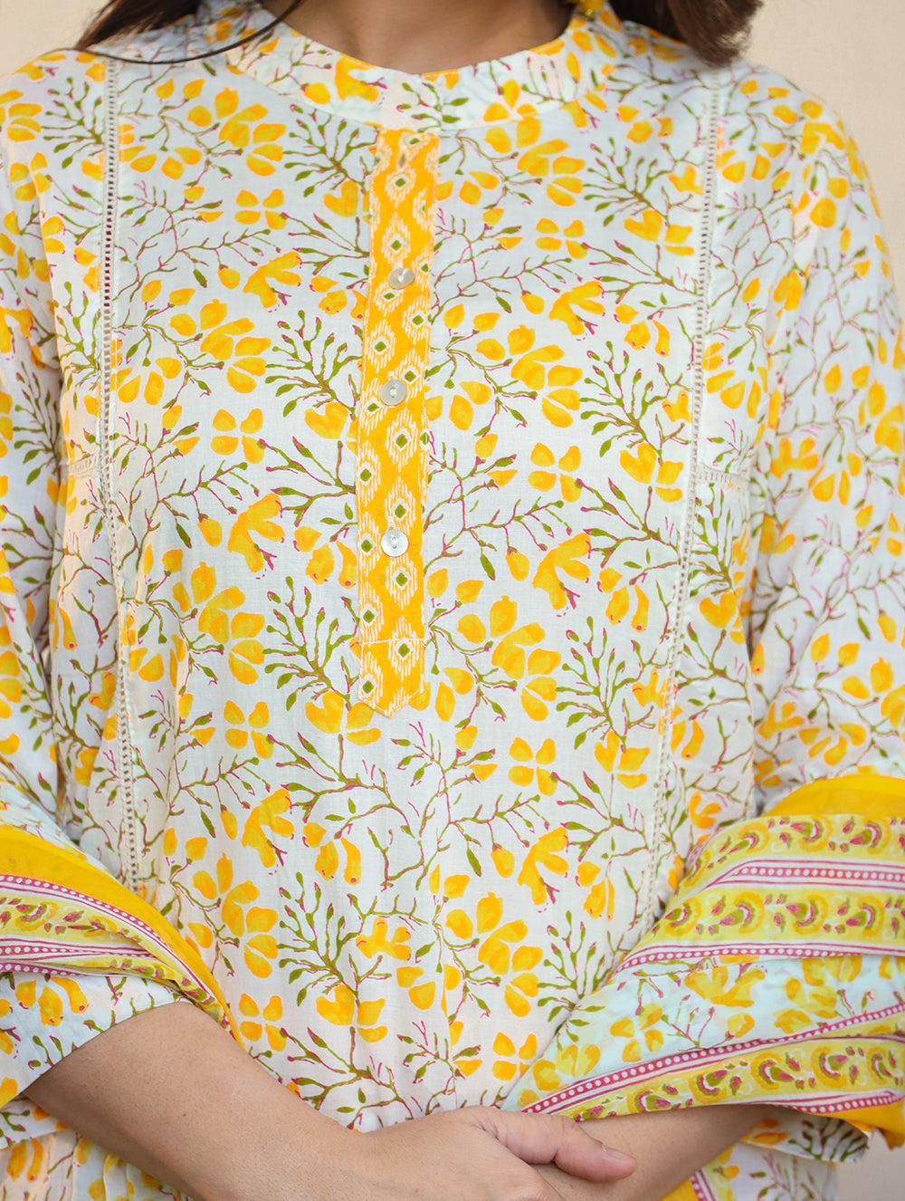 Kaajh Woman's Yellow Ethnic Print Cotton Kurta Pant Set With Dupatta