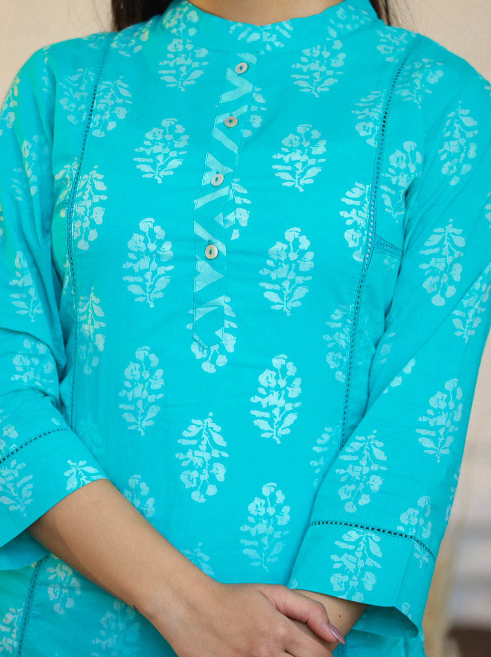 Kaajh Green Floral Printed Kurta Pant Set For Women