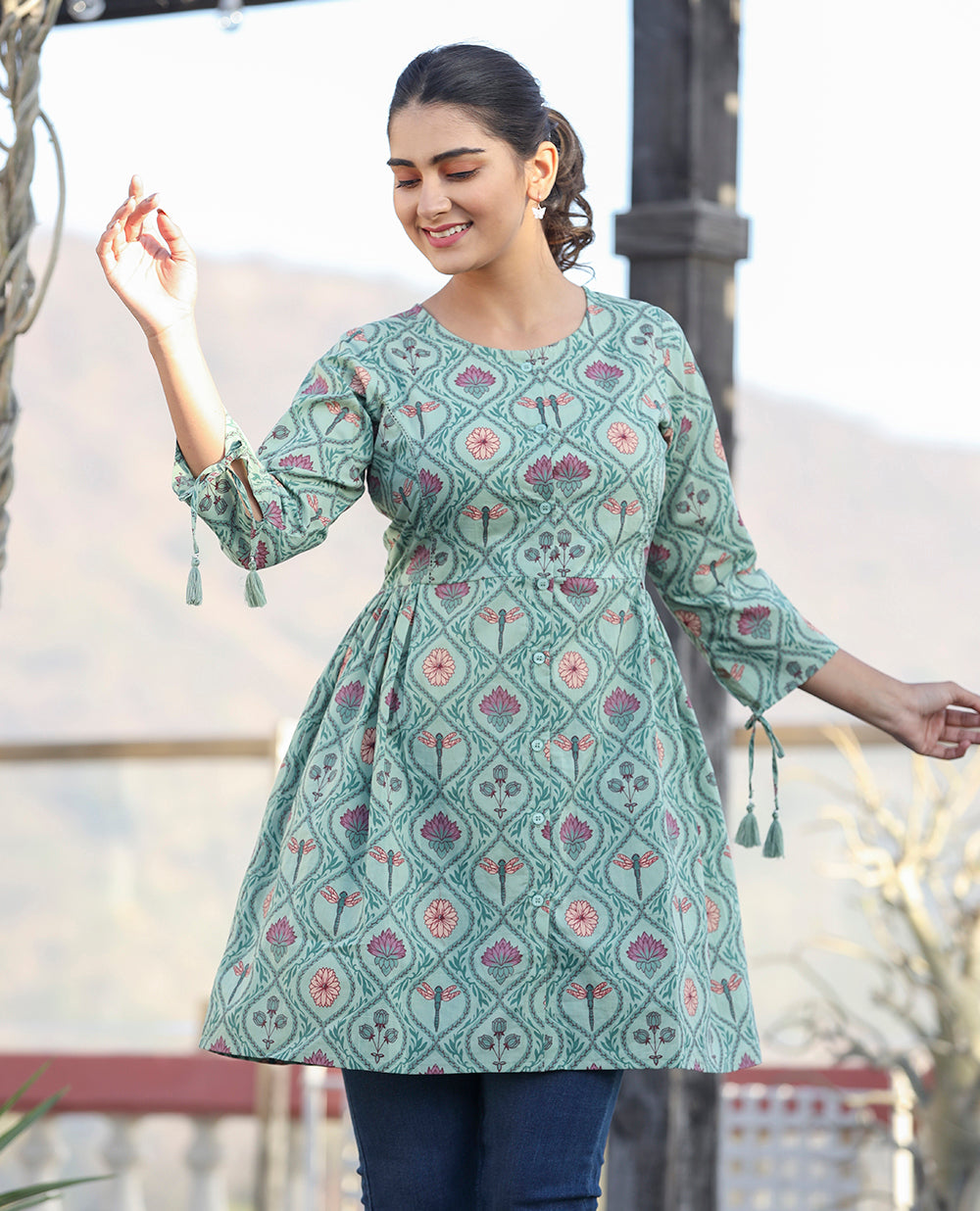 Kaajh Green Motif Printed Shirt Style Cotton Tunic