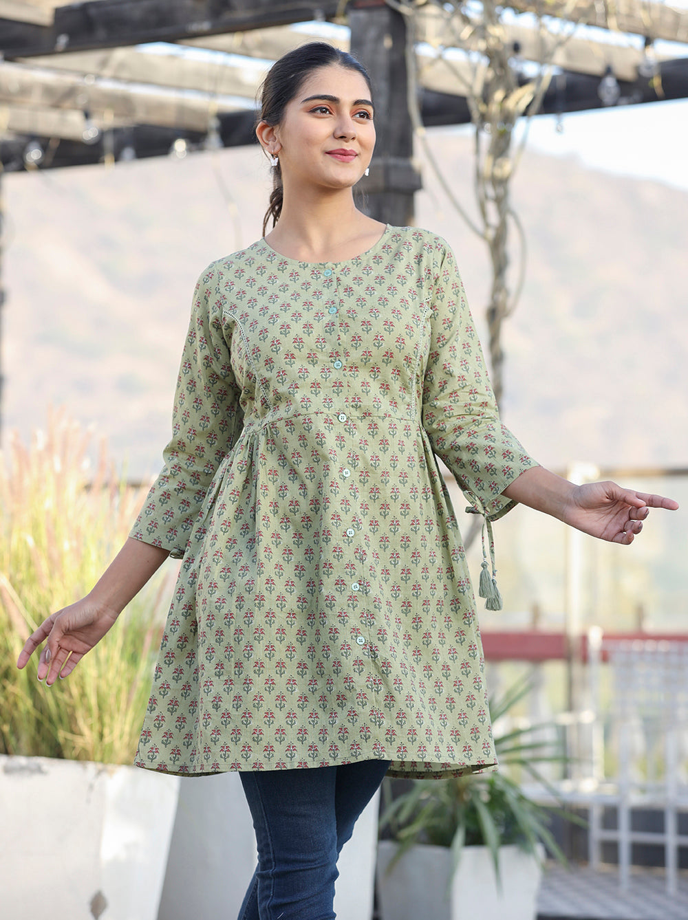 Kaajh Green Printed Cotton Shirt Style Tunic