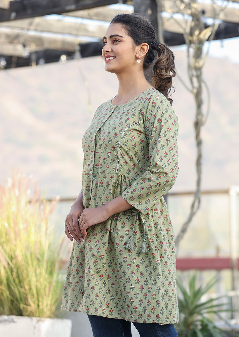 Kaajh Green Printed Cotton Shirt Style Tunic