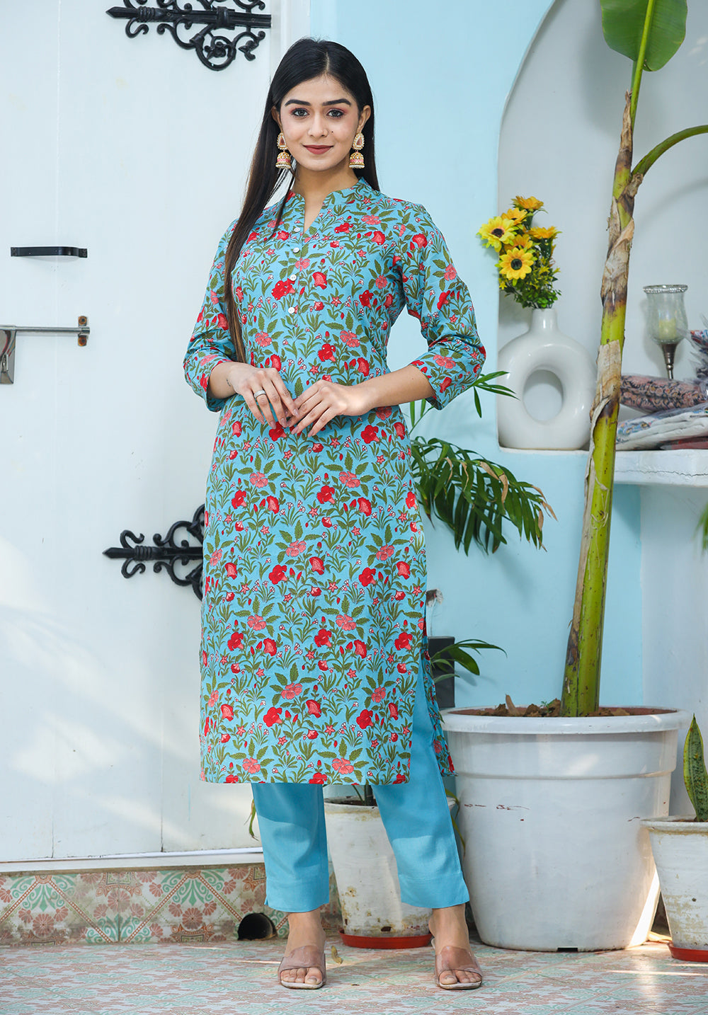 Kaajh Woman's Green Floral Print Cotton Kurta Pant Set
