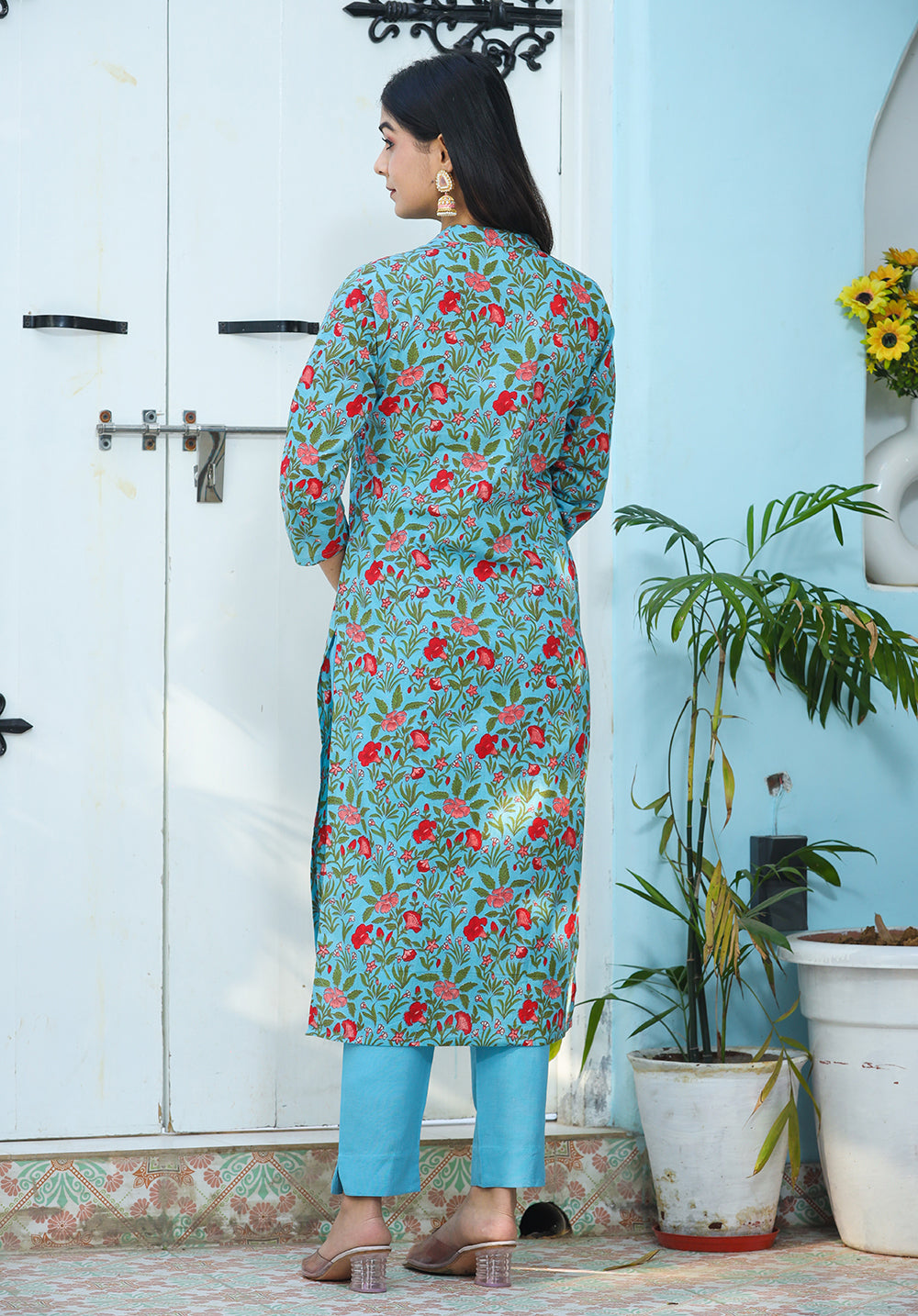 Kaajh Woman's Green Floral Print Cotton Kurta Pant Set