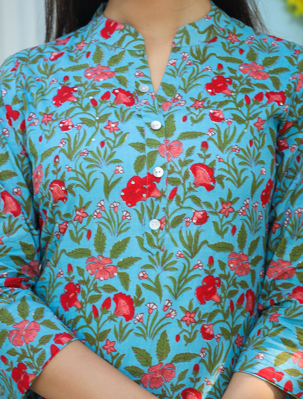 Kaajh Woman's Green Floral Print Cotton Kurta Pant Set