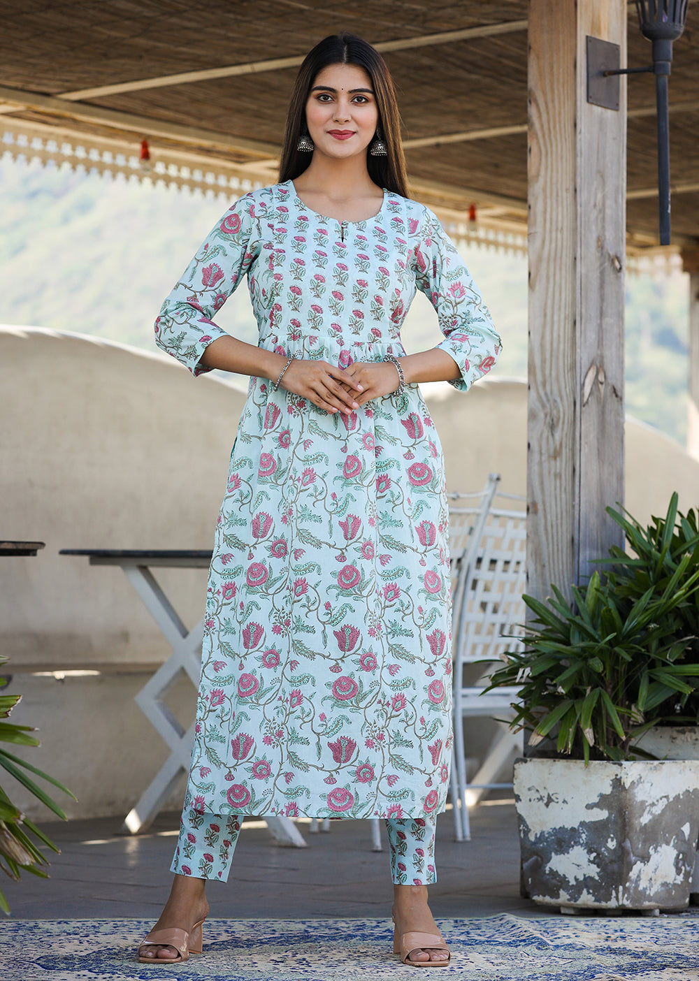 Kaajh Women's Sky Blue Floral Print Side Slit Cotton Kurta Pant Set