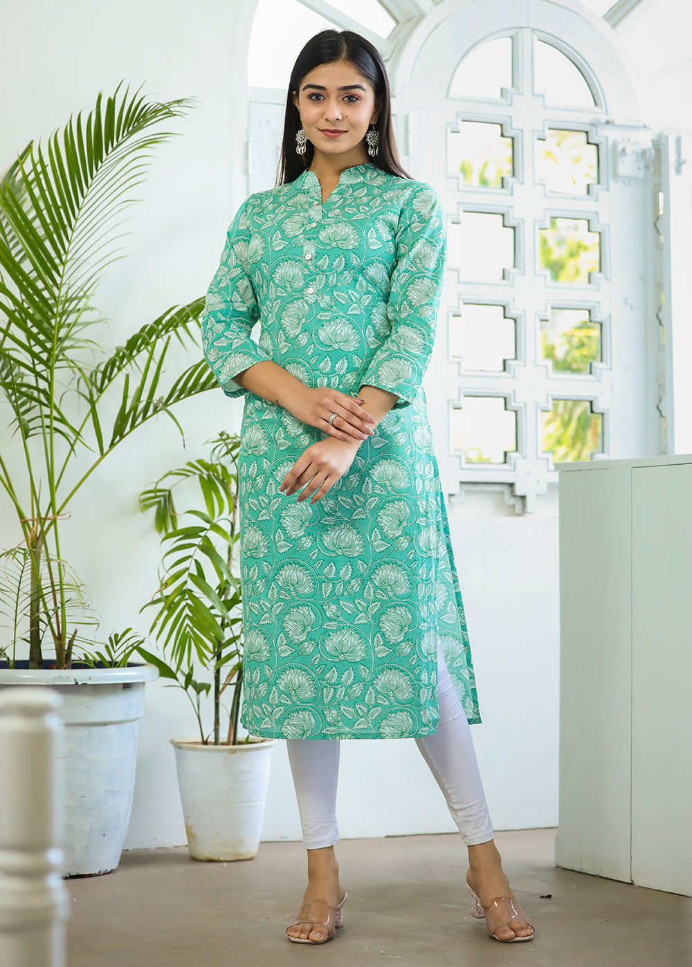 Kaajh Woman's Pastel Green Floral Print Cotton Casual Kurta