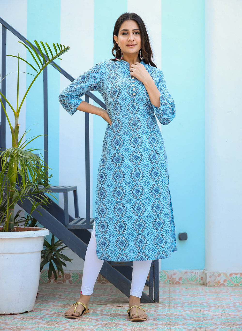 Kaajh Woman's Sky Blue Ethnic Print Casual Kurta