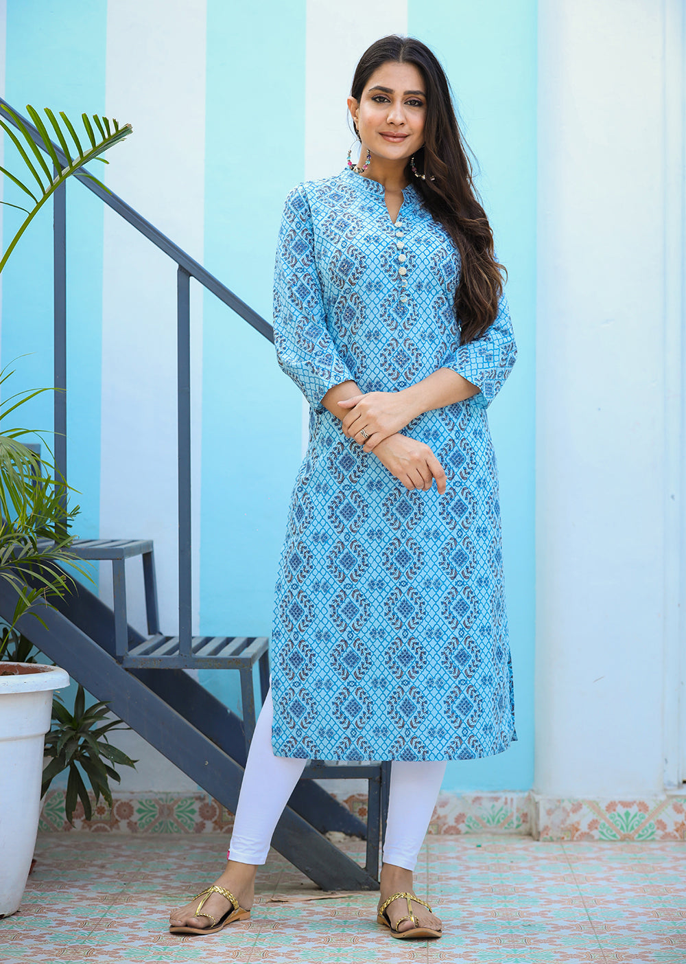 Kaajh Woman's Sky Blue Ethnic Print Casual Kurta