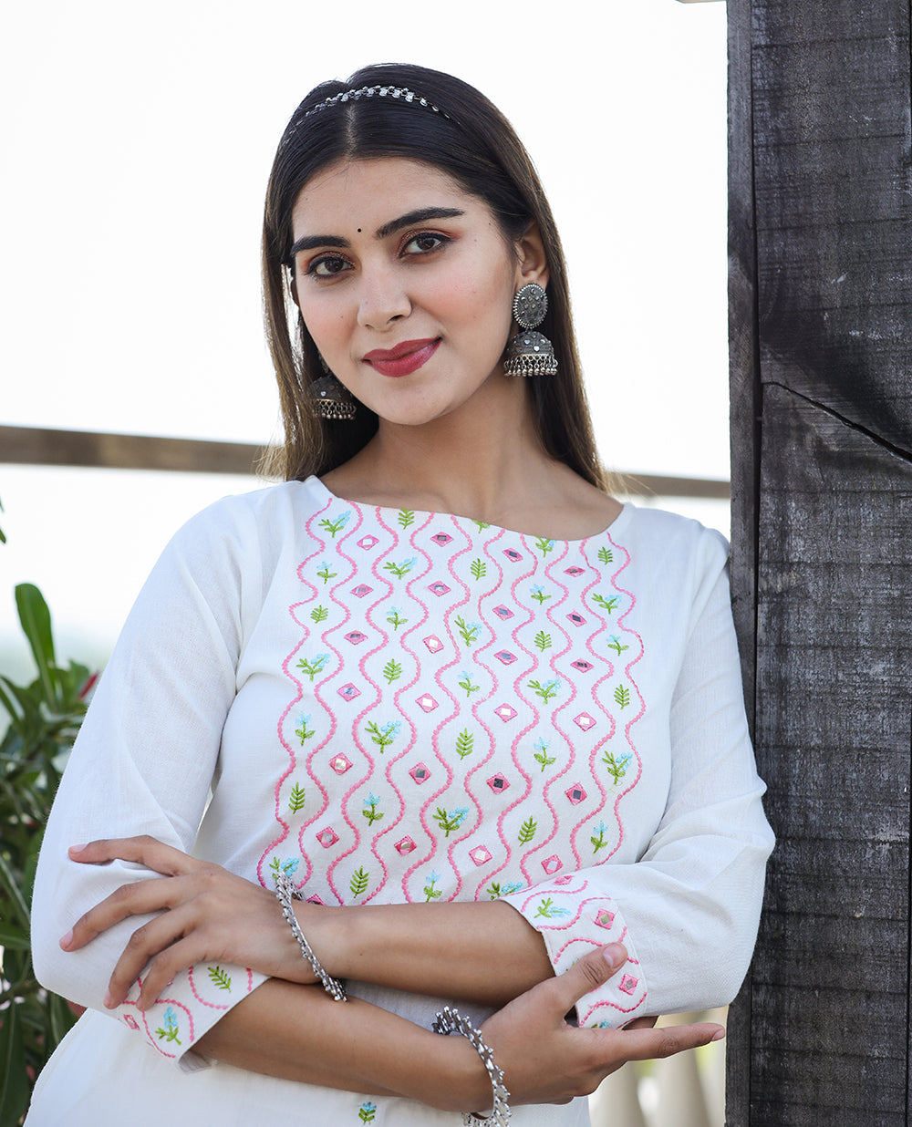 Kaajh Women's White Embroidered Cotton Kurta Pant Set