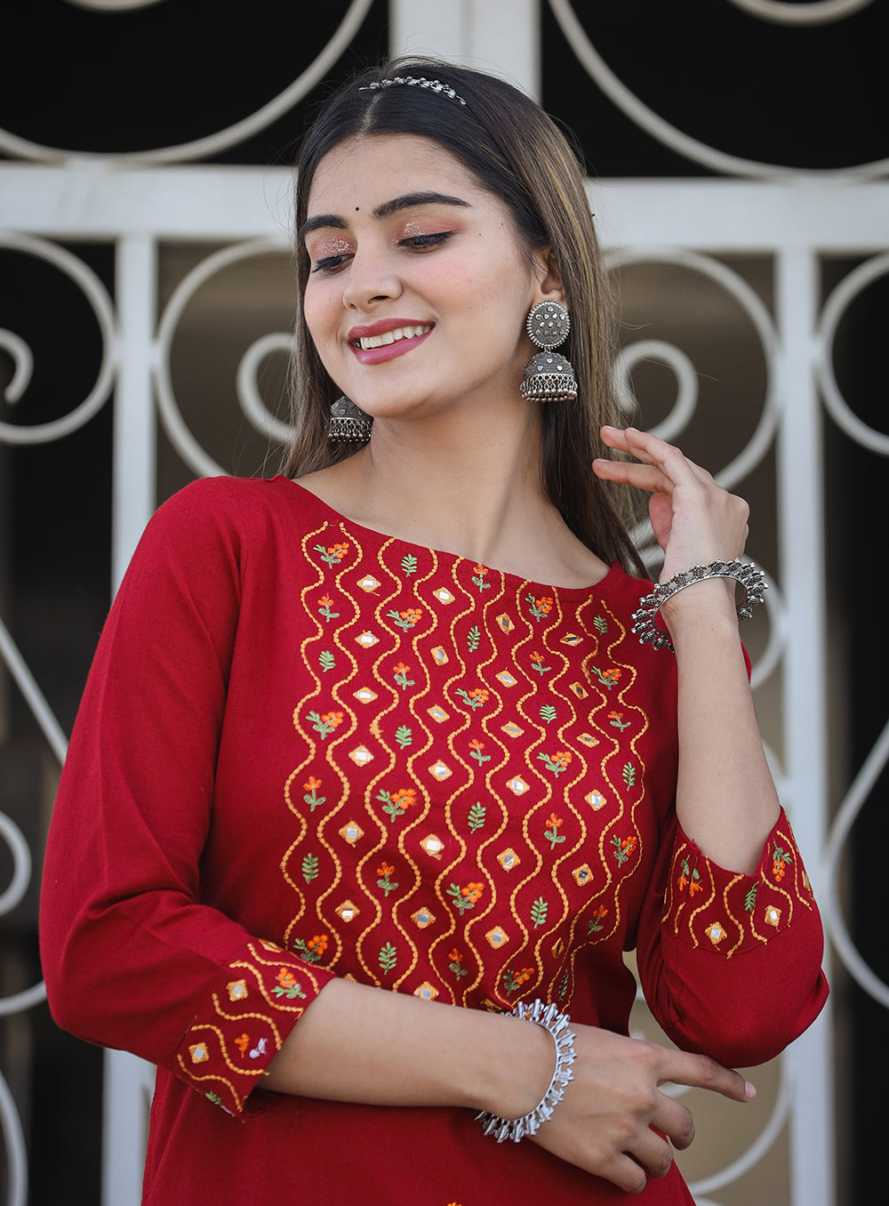 Kaajh Women's Maroon Embroidered Cotton Kurta Pant Set