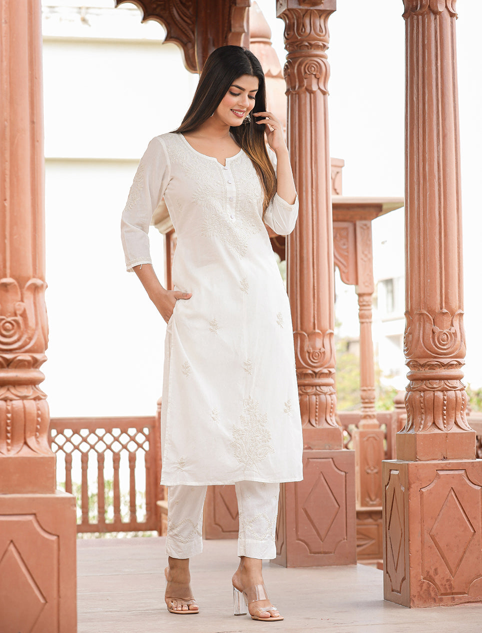 Kaajh Women's Off White Lucknow Chikankari Cotton Kurta Set With Dupatta