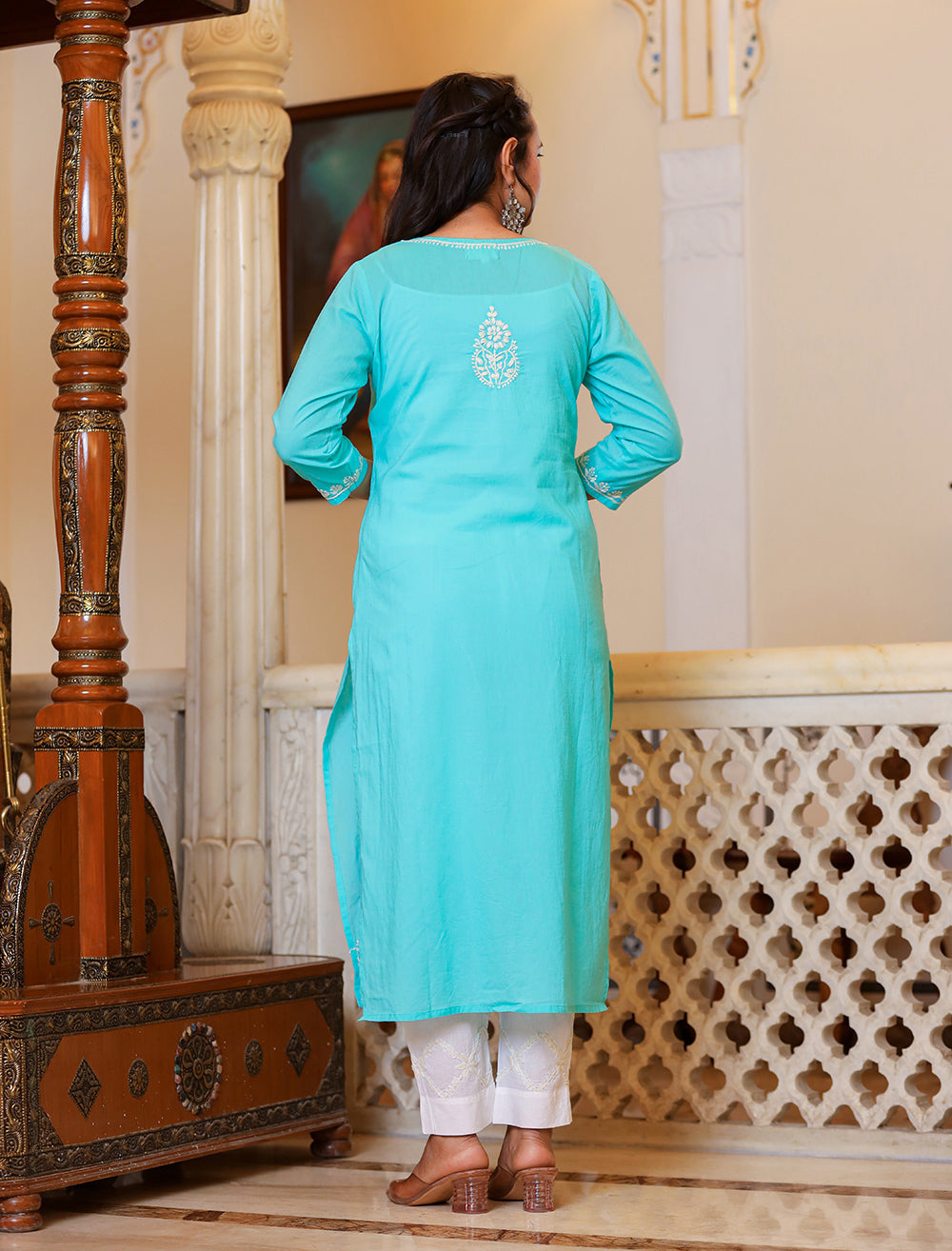 Kaajh Women's Turquoise Hand Embroidered Lucknow Chikankari Kurta Set With Dupatta