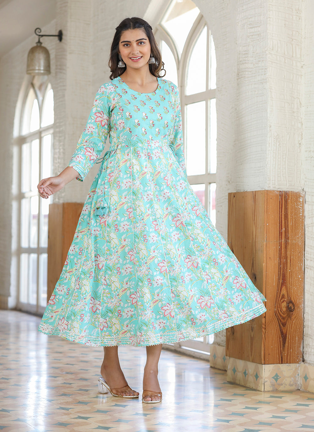 Kaajh Green Embroidered Cotton A-Line Kurta