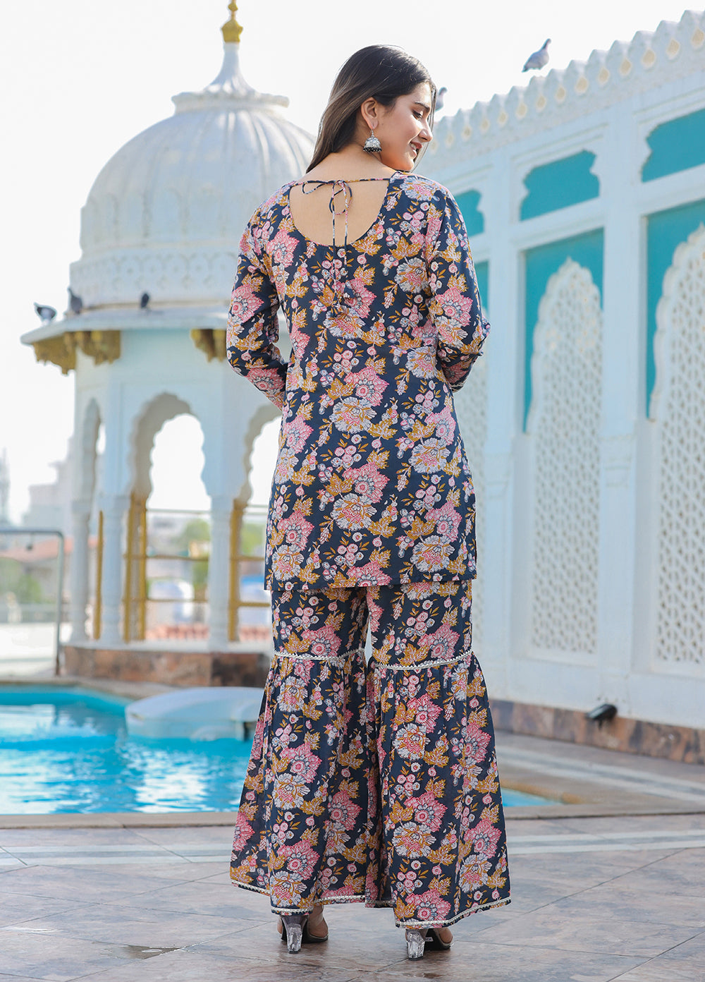 Kaajh Women's Grey Floral Printed Kurta With Sharara