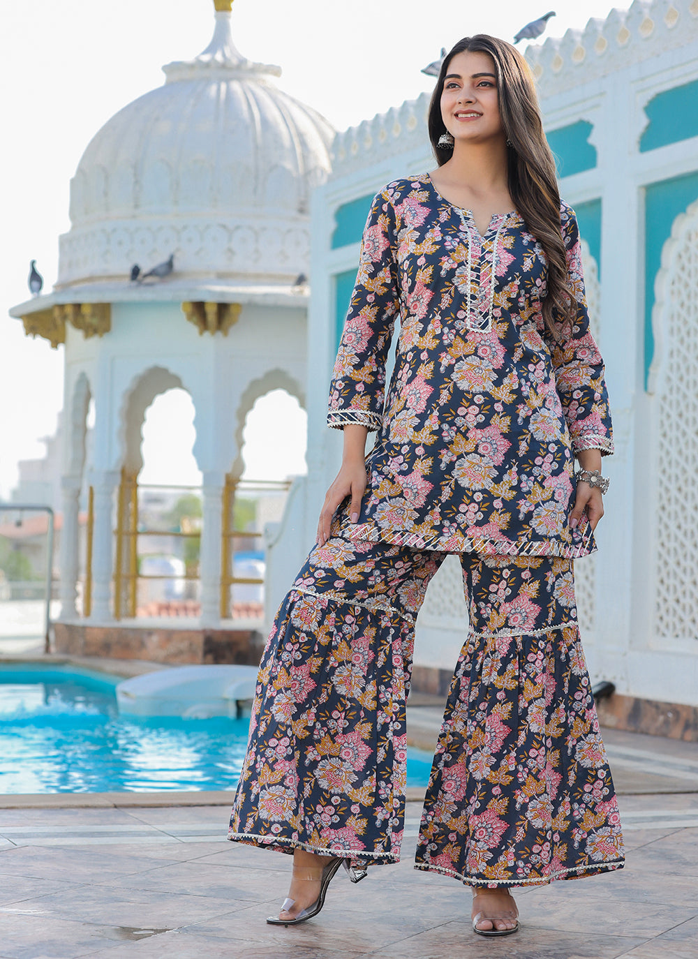 Kaajh Women's Grey Floral Printed Kurta With Sharara