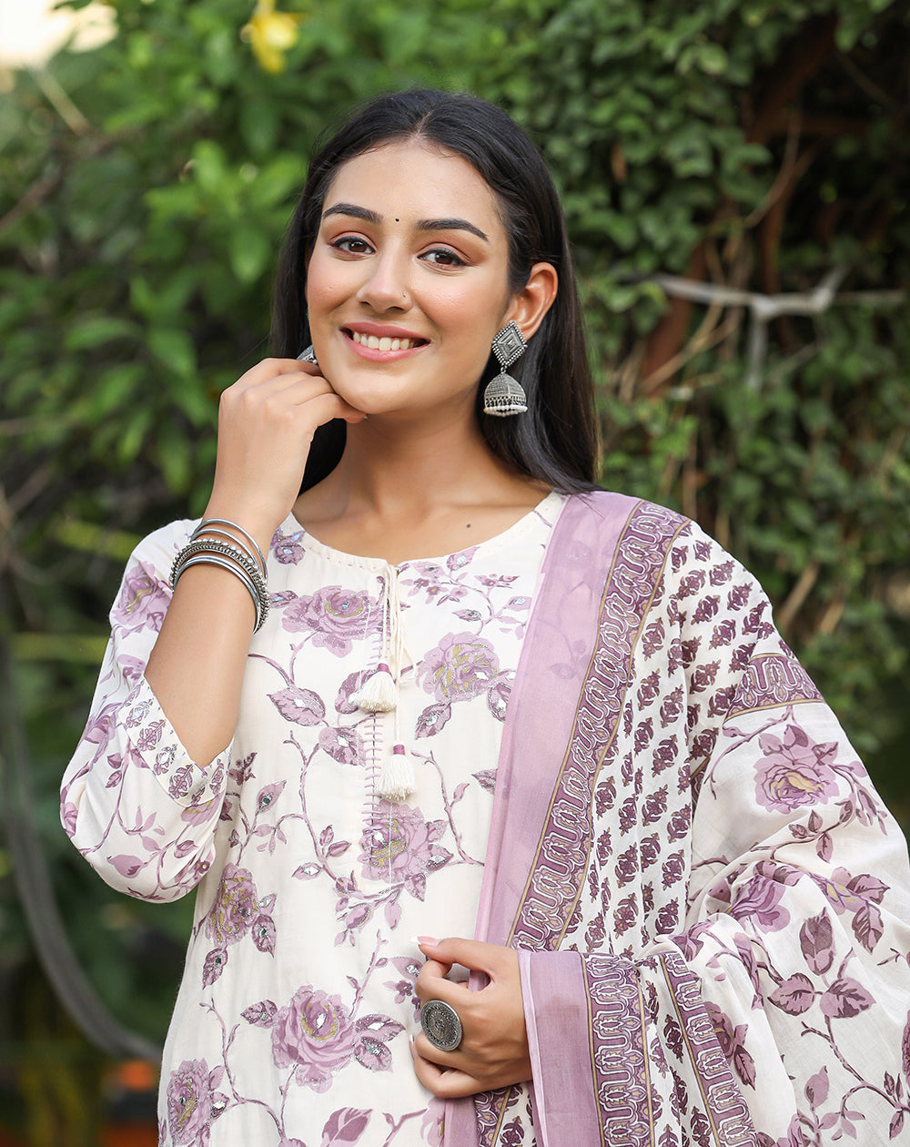 Kaajh Women's Light Purple Floral Print Cotton Kurta Pant Set With Dupatta