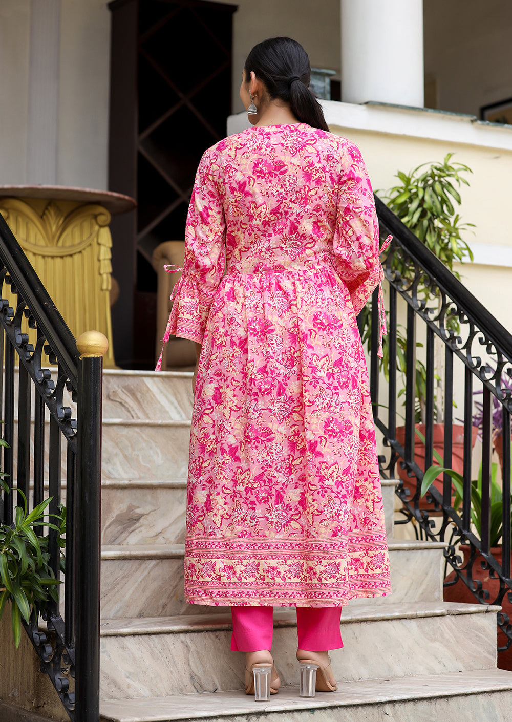 Kaajh Women's Pink Floral Print Cotton Kurta Set