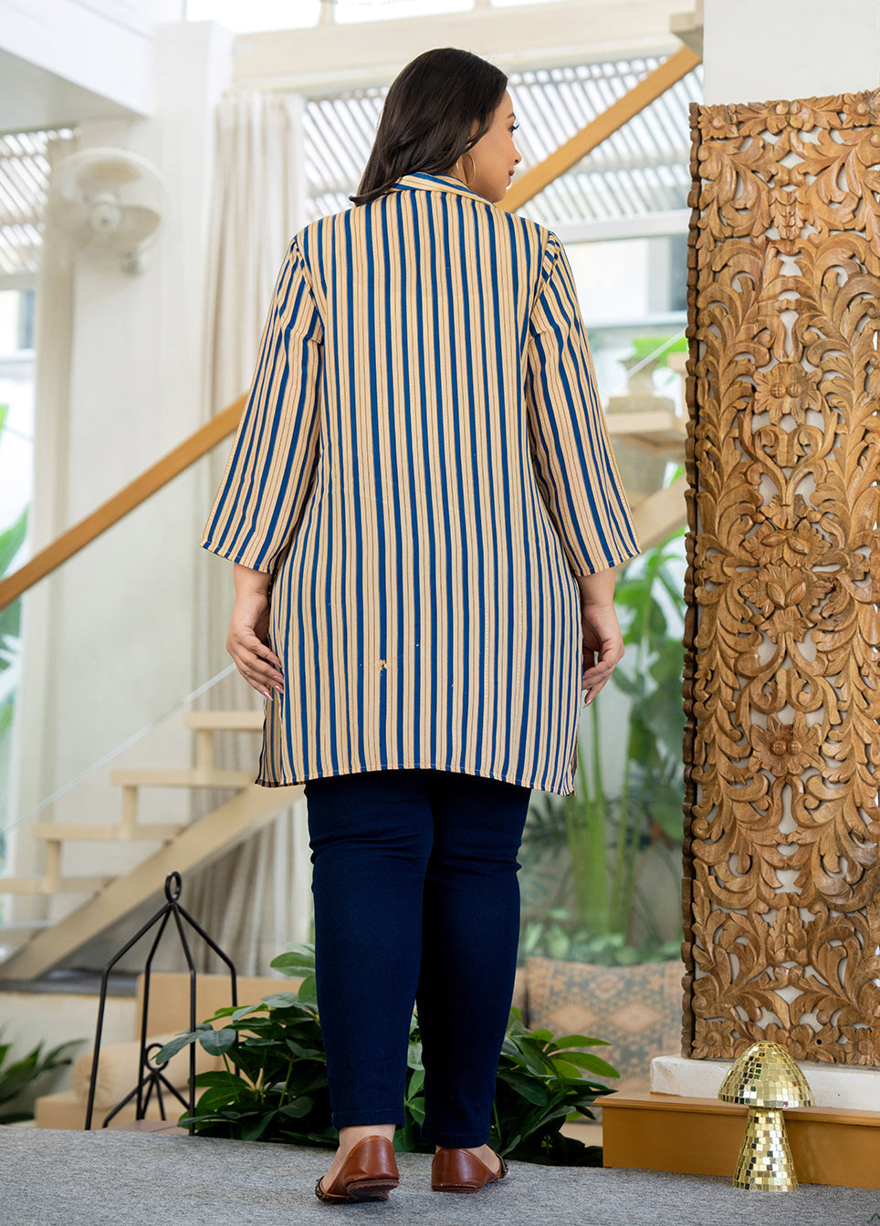 Kaajh Women's Blue Striped Viscose Rayon Plus Size Kurta