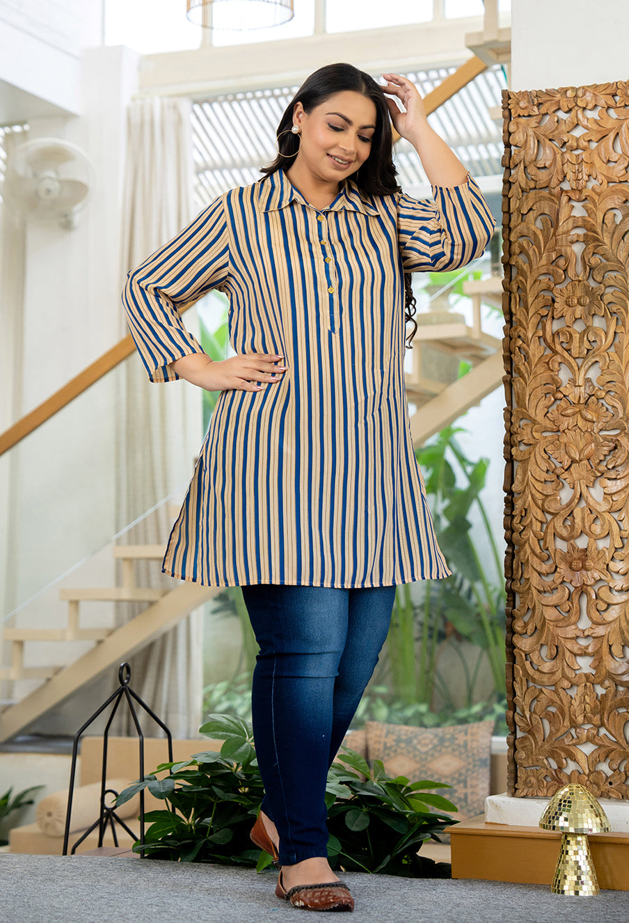 Kaajh Women's Blue Striped Viscose Rayon Plus Size Kurta