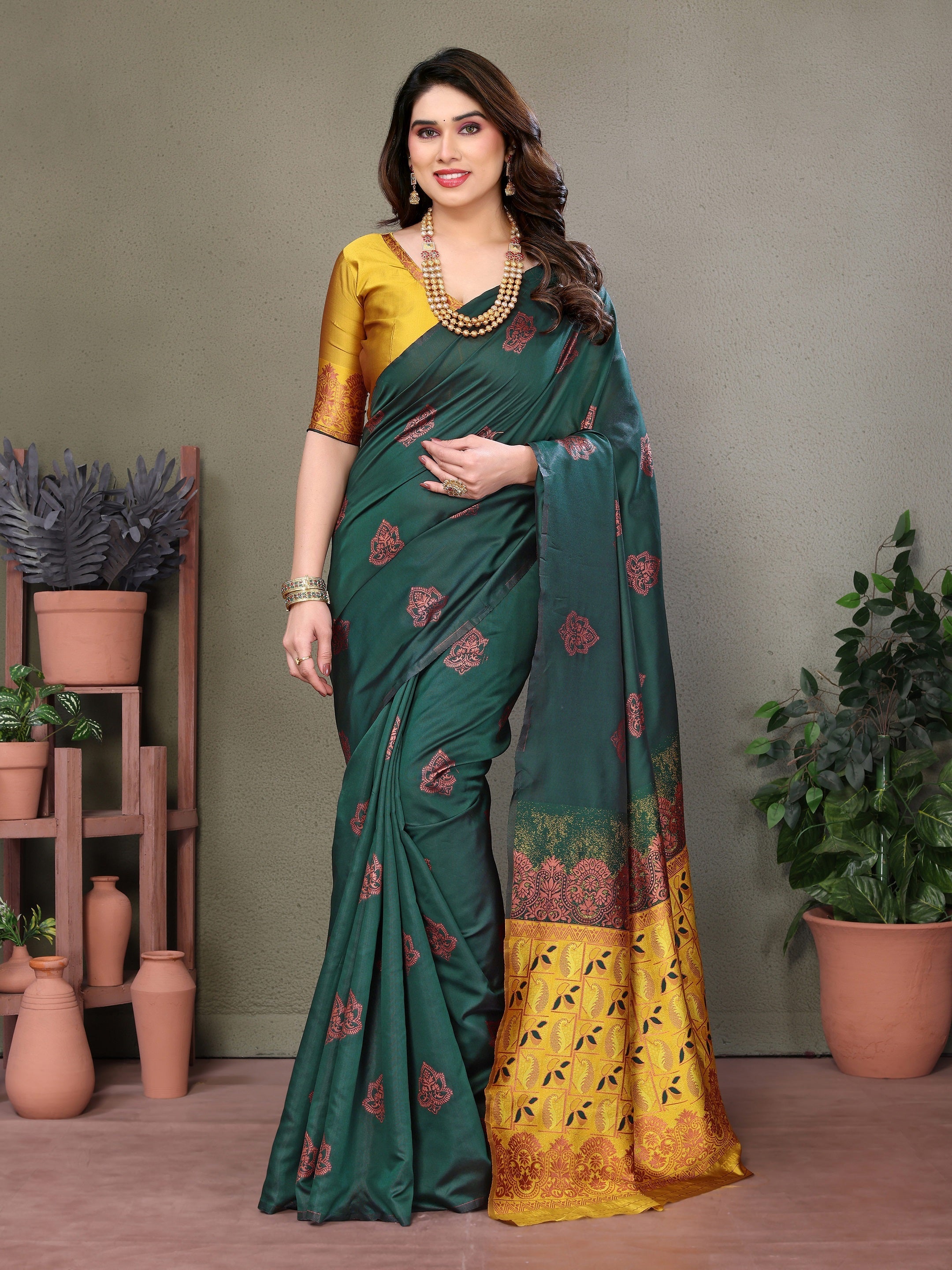 Vedant Vastram Soft Litchi Silk Kanjeevaram Saree - Green