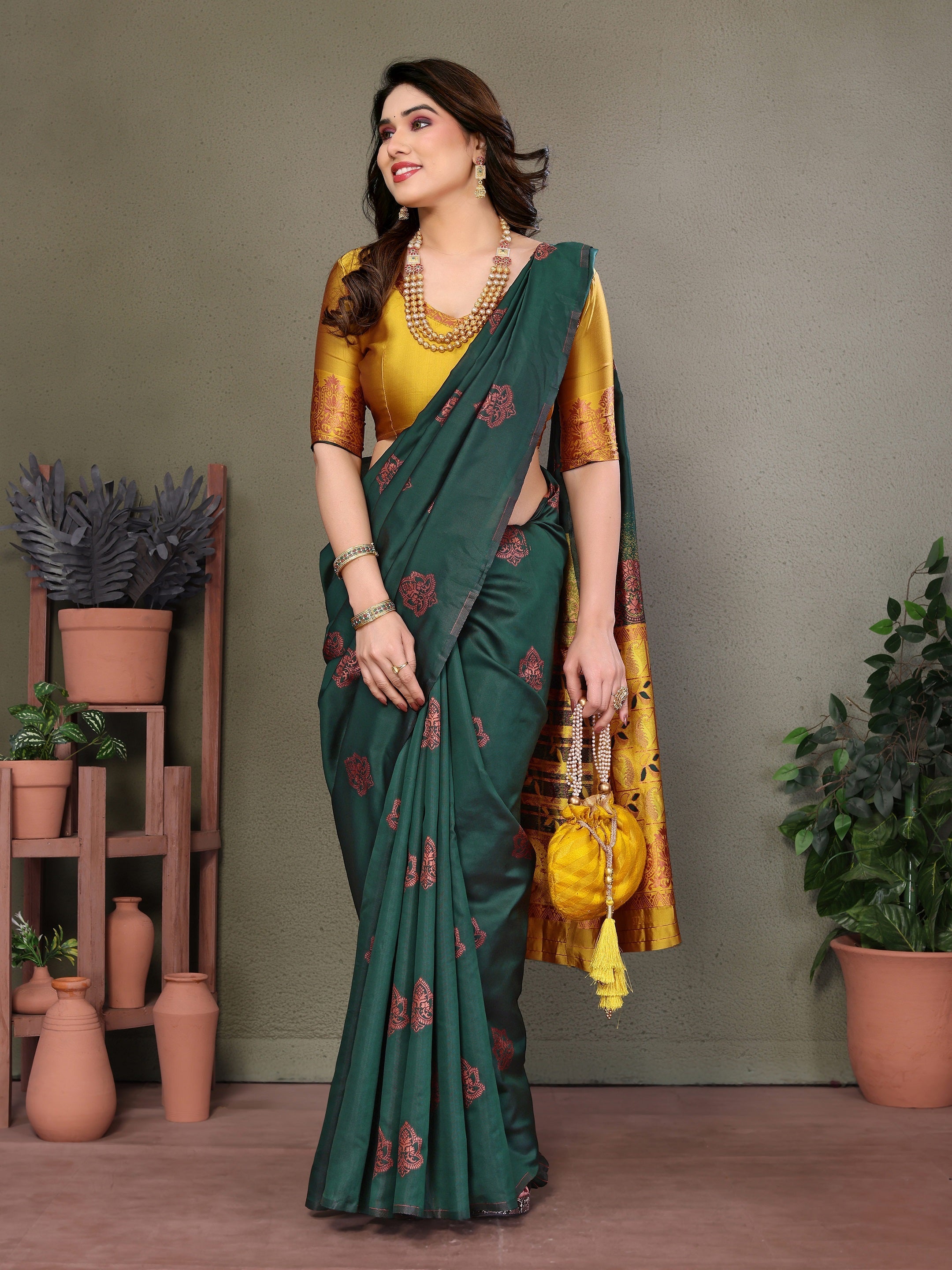 Vedant Vastram Soft Litchi Silk Kanjeevaram Saree - Green