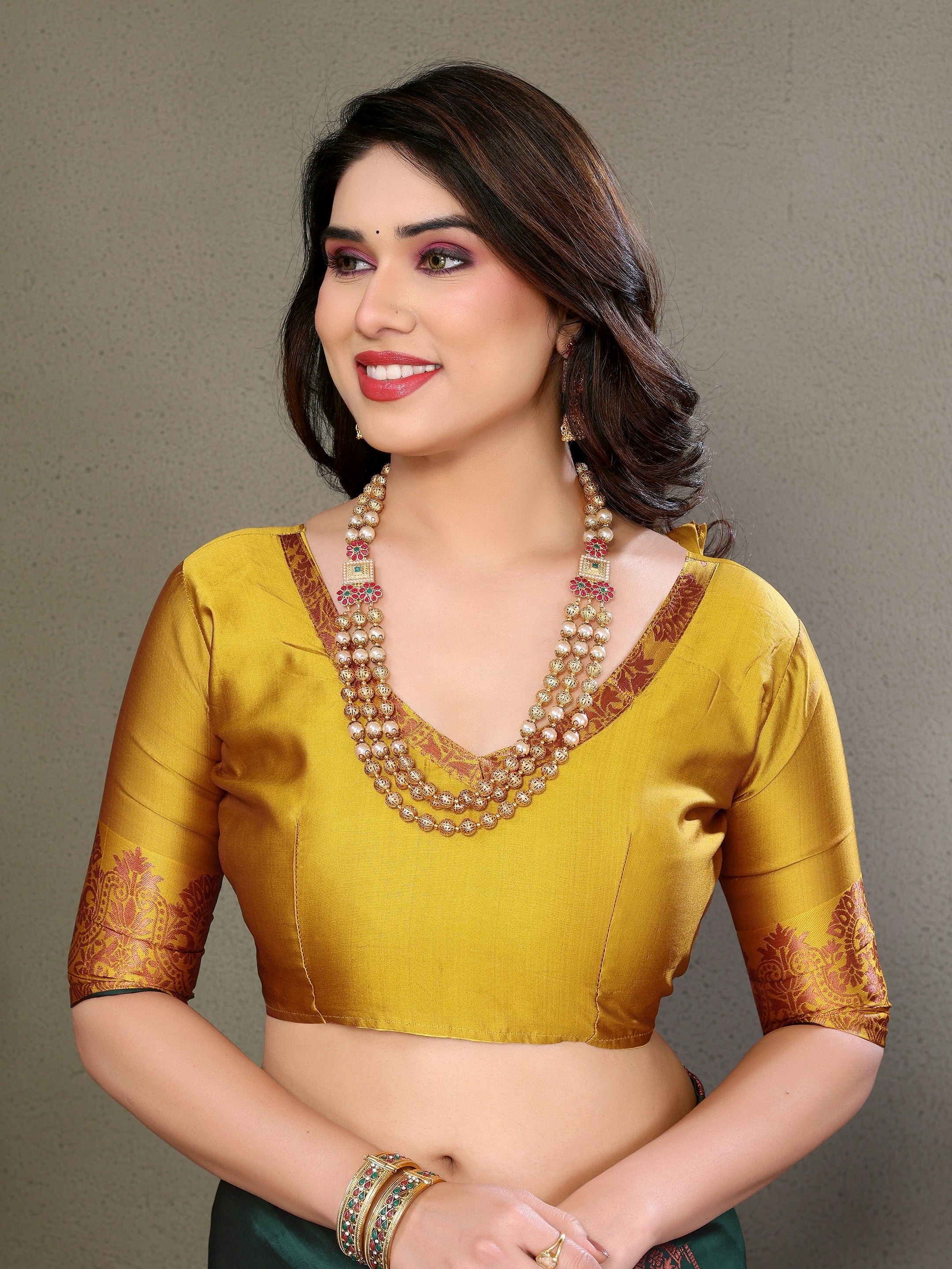 Vedant Vastram Soft Litchi Silk Kanjeevaram Saree - Green