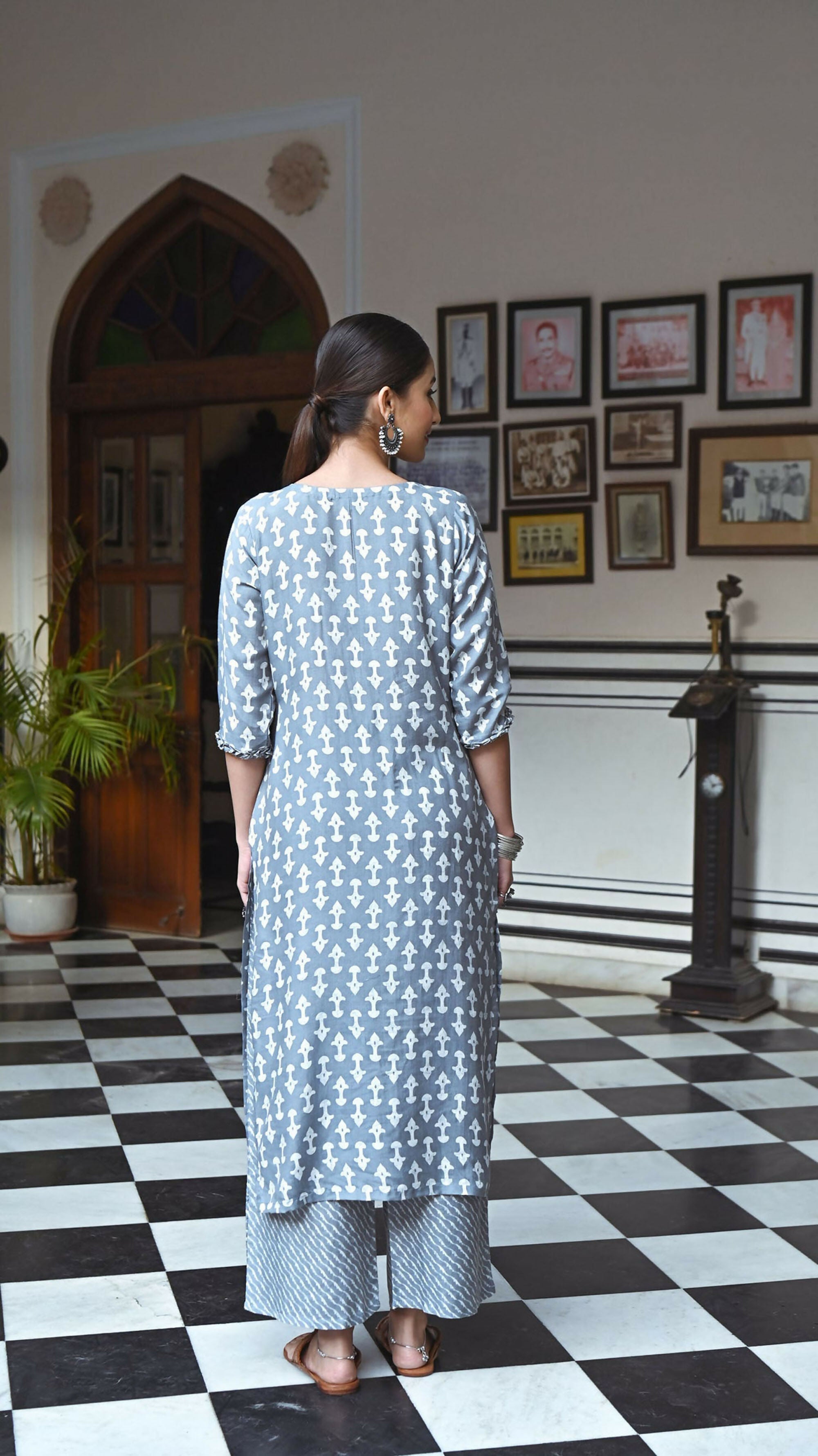 Jyoti Fashion Women's Grey Pure Muslin Heavy Digital Printed Kurta Plazo Set