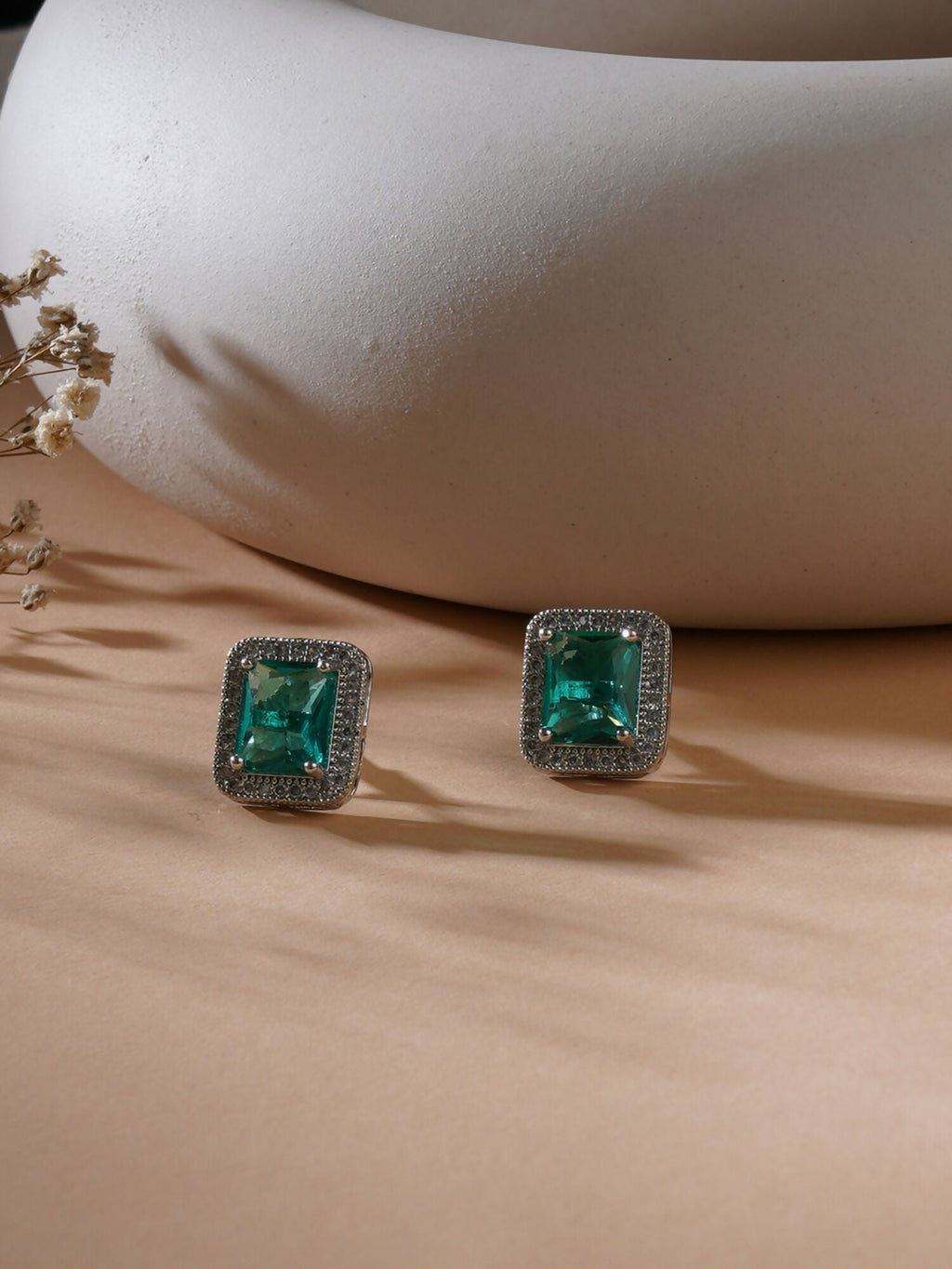 stone stud (Light green ) - Ruby Raang