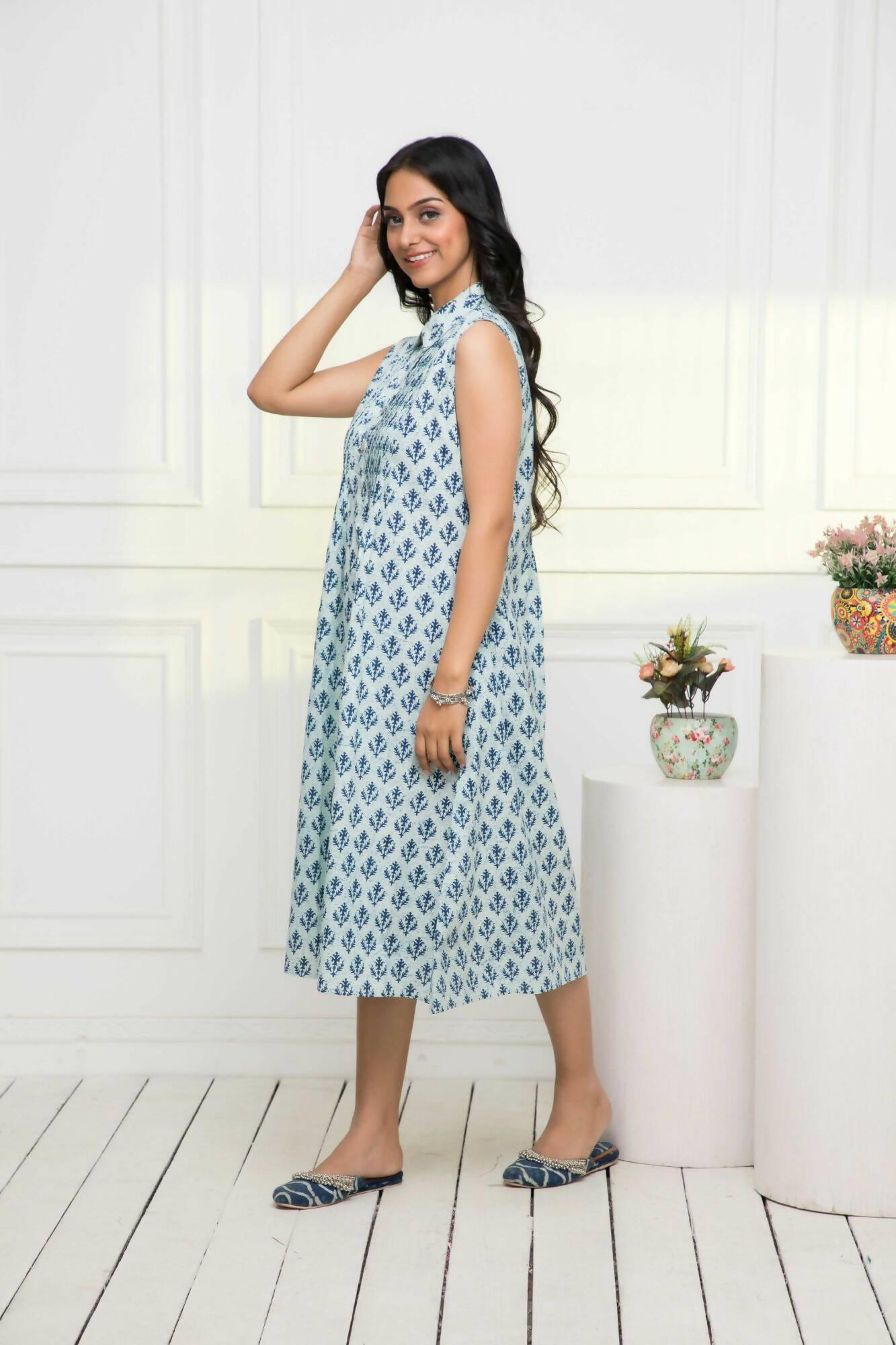 Myshka Women Blue Ethnic Motifs Cotton A-Line Mandarin Collar Dress
