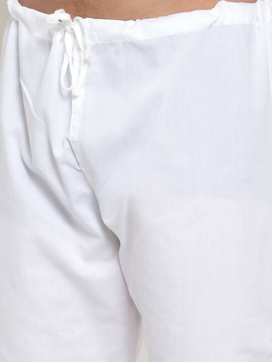 Jompers Men White Solid Pyjamas