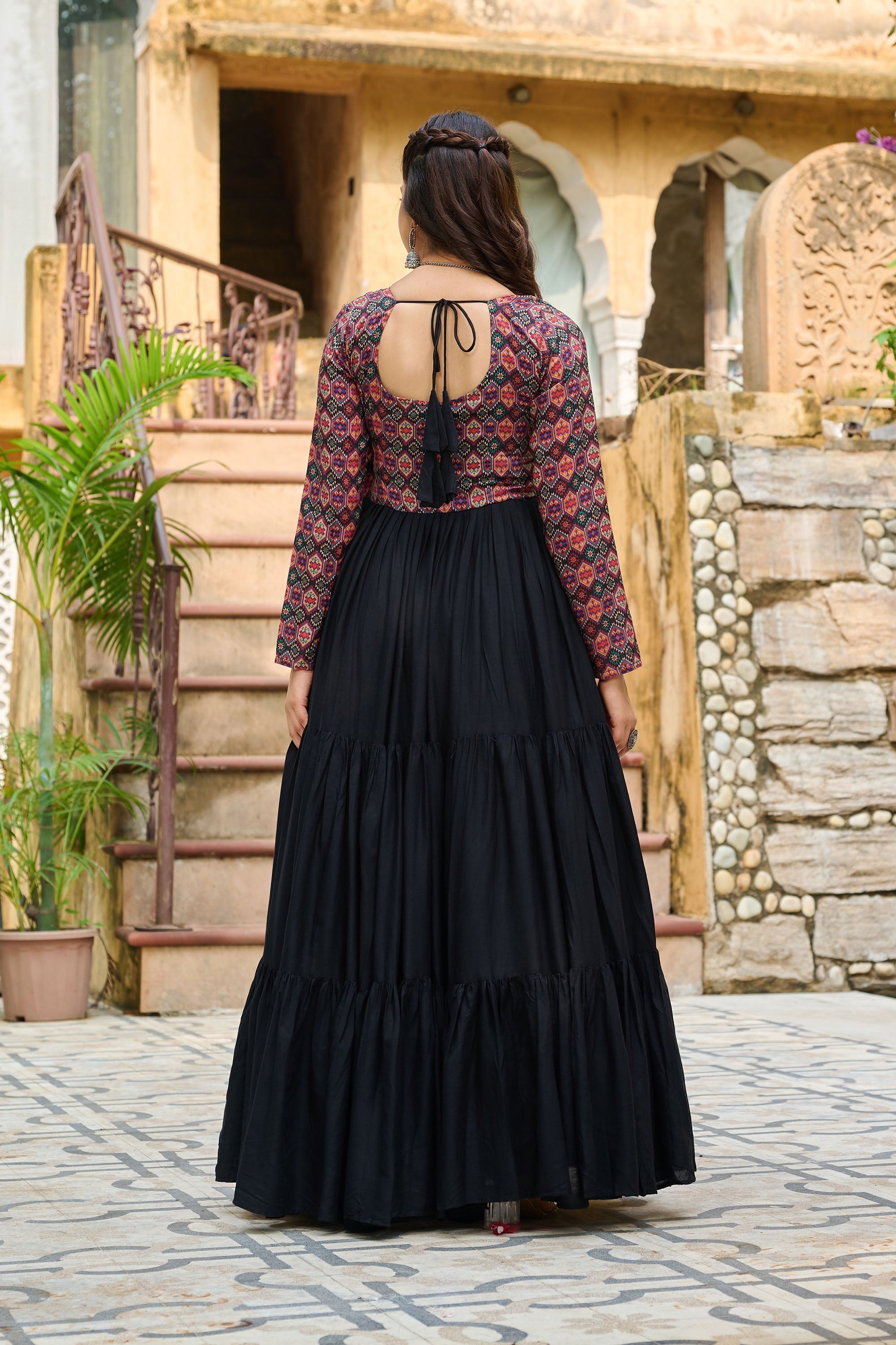 Lorenvalley Fashion Black Rayon Kutchi Gamthi Embroidered Work & Cotton Print Work Gown