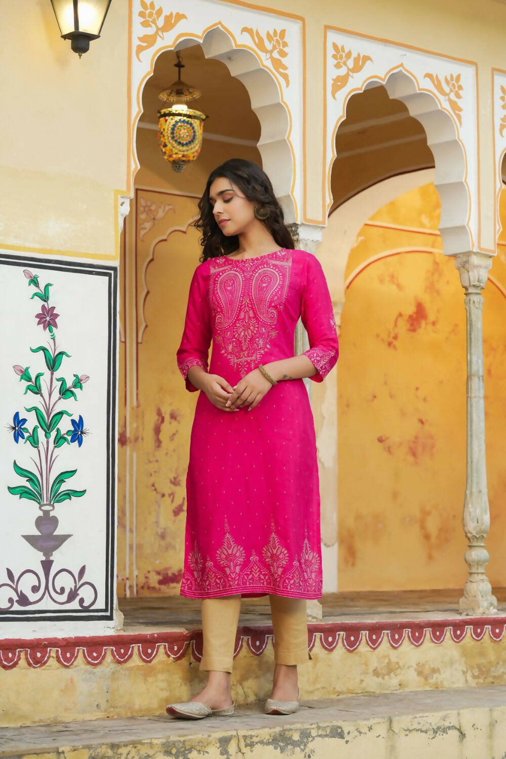 Juniper Women's Fuchsia Shanton Printed Straight Kurta