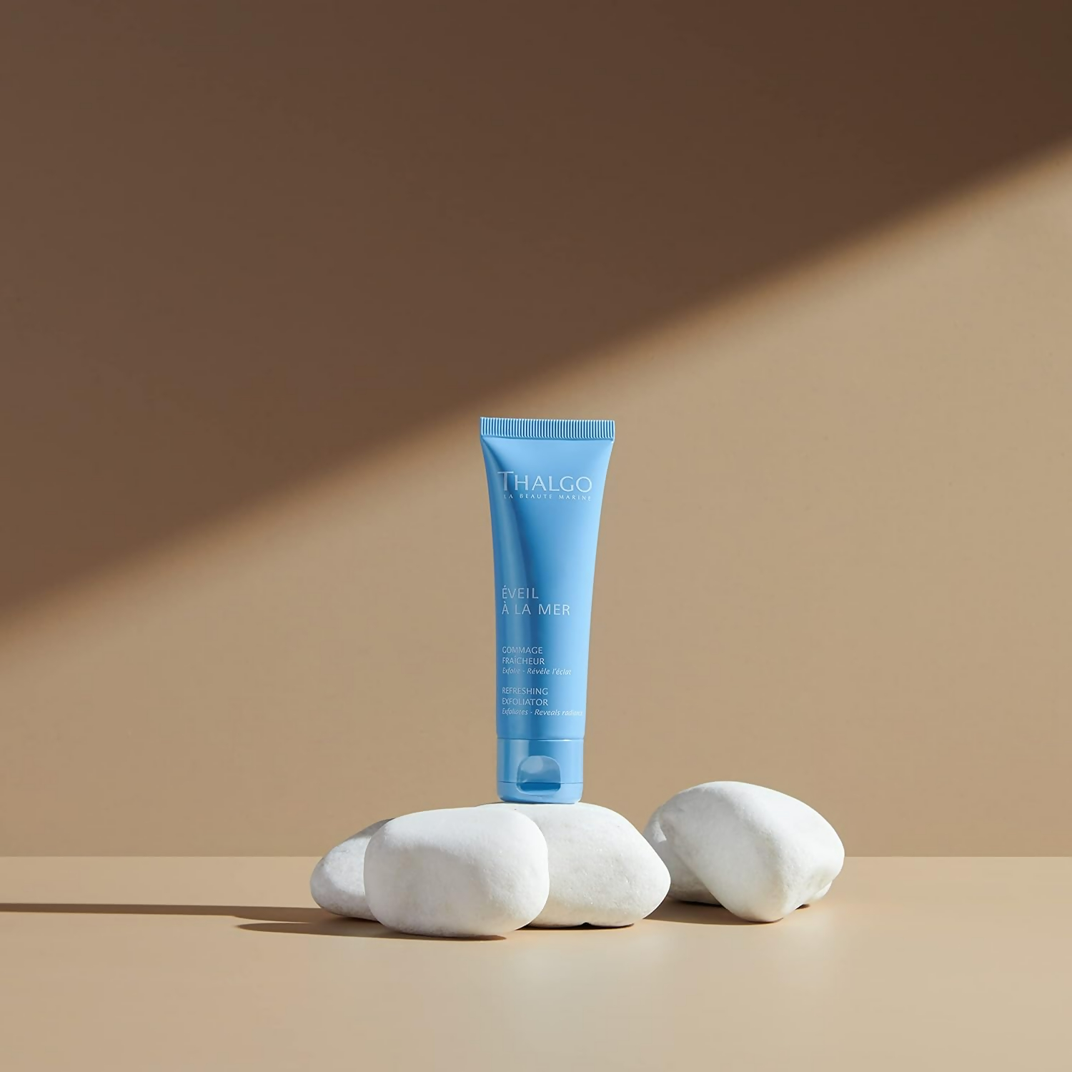 Thalgo Refreshing Exfoliator – Energizing Face Scrub with Diatomaceous Earth & Almond Shell for Oily Skin