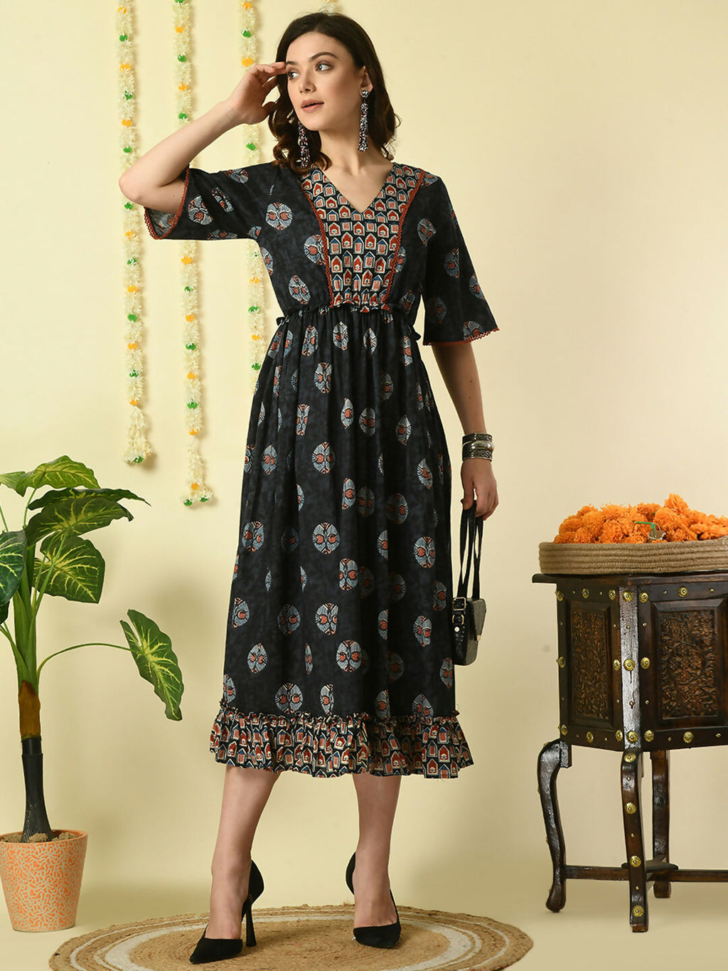 Myshka Women's Black Printed Cotton Party Dress