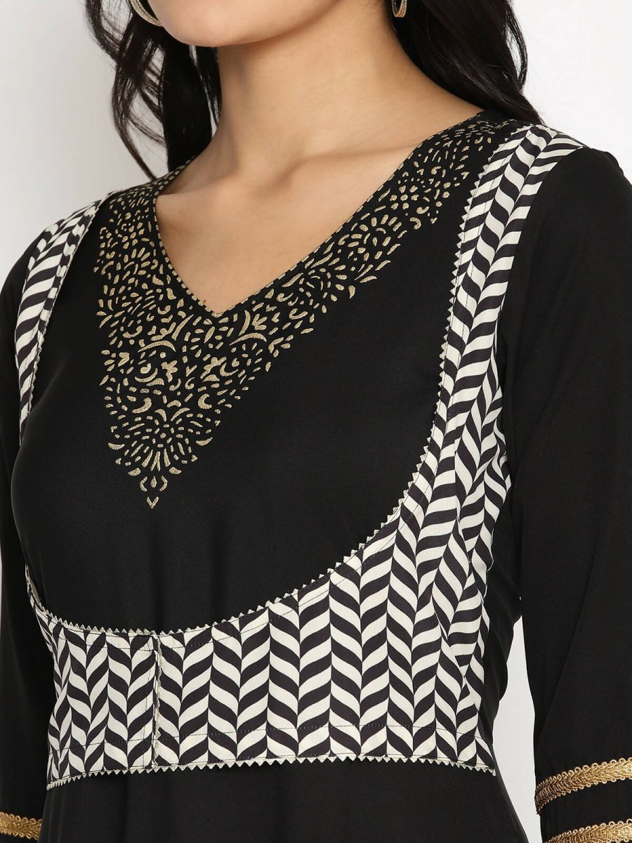 Ahalyaa Women's Black Crepe Printed Kurta