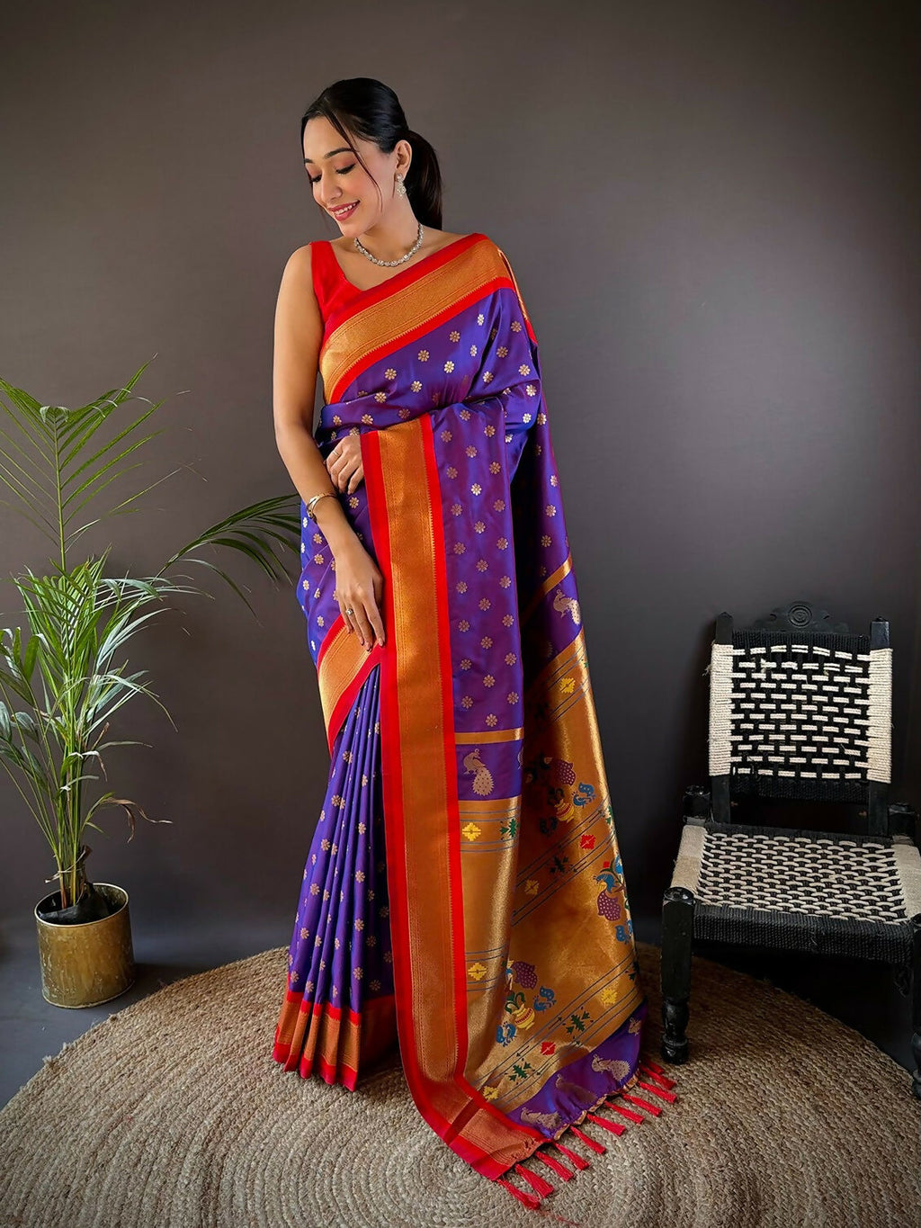 Joban Fashion Red Butti Kanchipuram silk Sarees
