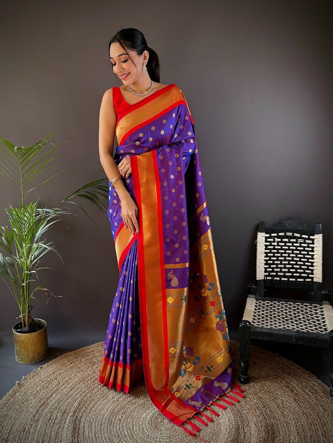 Joban Fashion Red Butti Kanchipuram silk Sarees