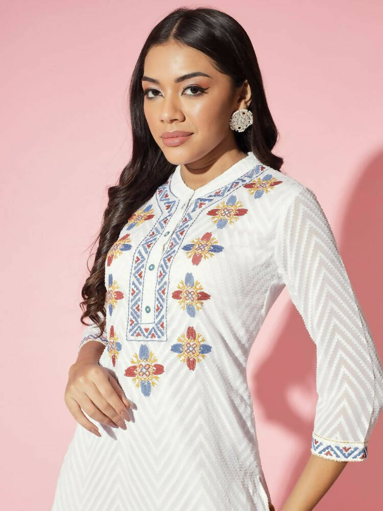 Myshka Women White Solid Georgette Straight V-Neck Kurtas
