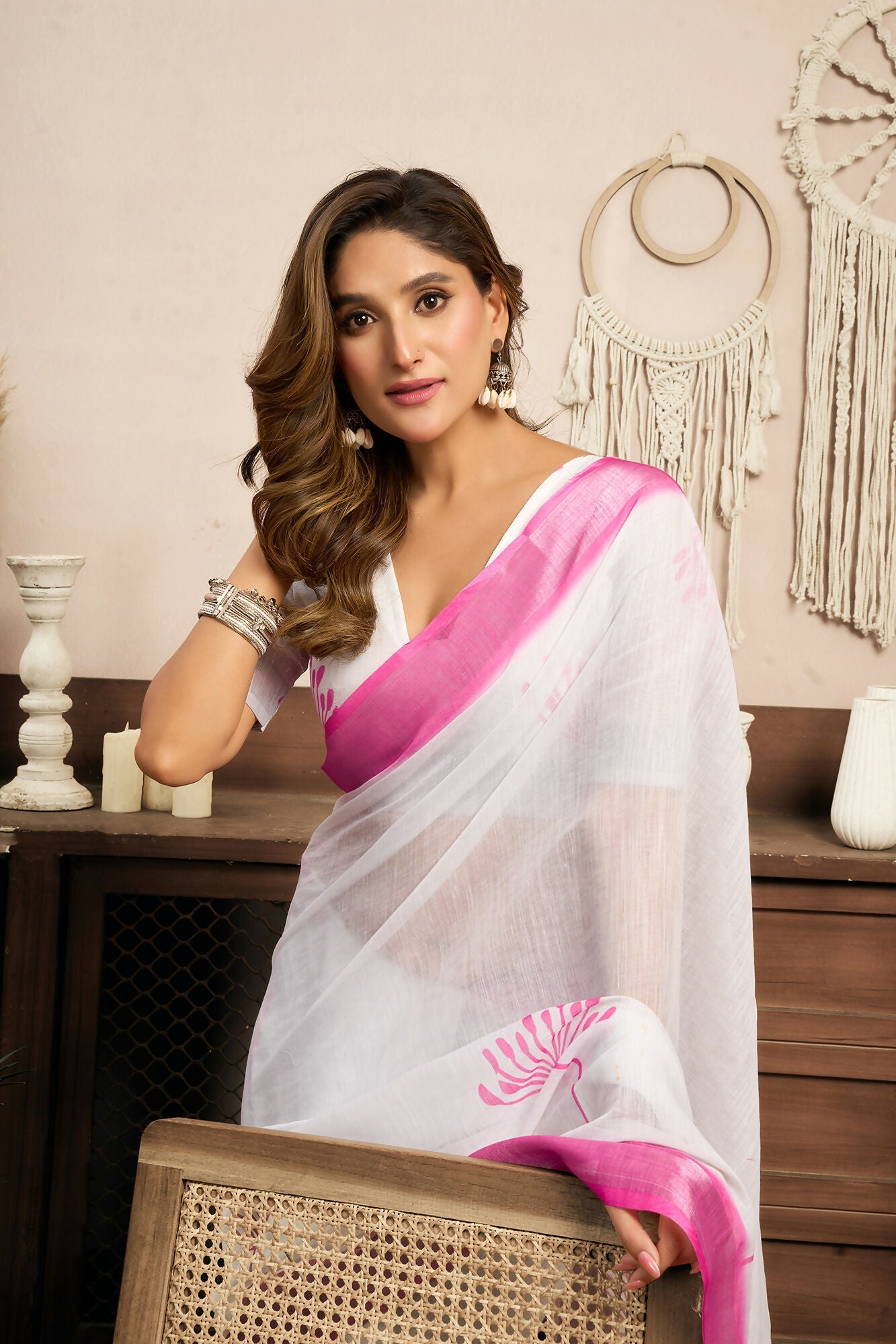 Vastranavya White Digital Printed Linen Ready To Wear Designer Saree with Unstitched Blouse