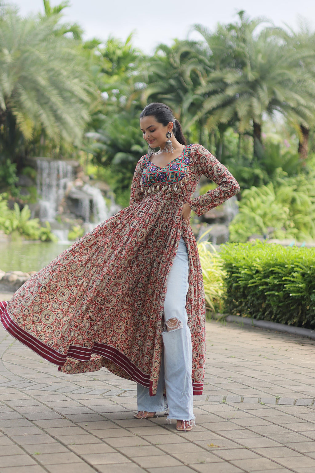 Lorenvalley Maroon Printed Cotton With Kutchi Gamthi Work And Kodi Lace Kurti