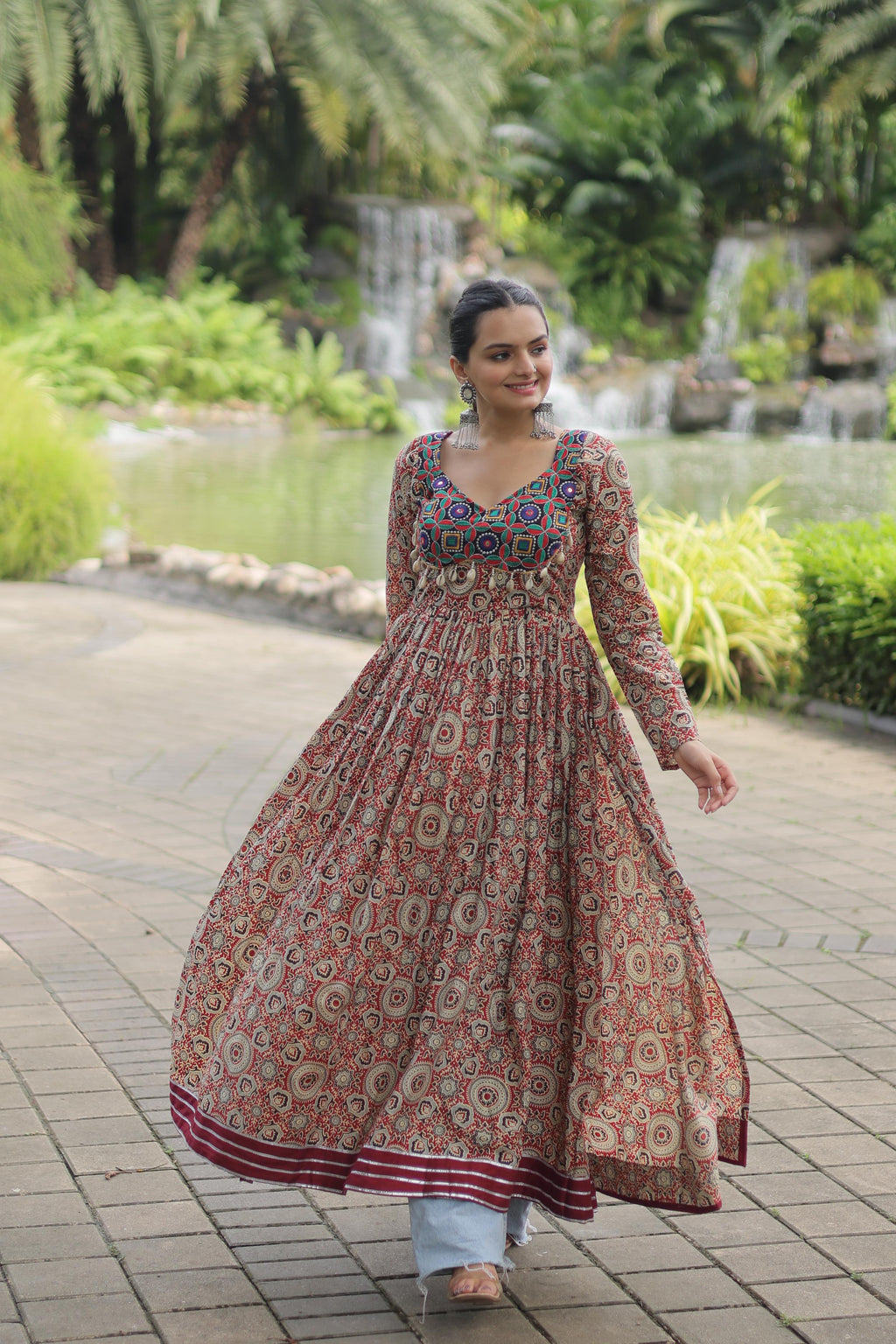 Lorenvalley Maroon Printed Cotton With Kutchi Gamthi Work And Kodi Lace Kurti
