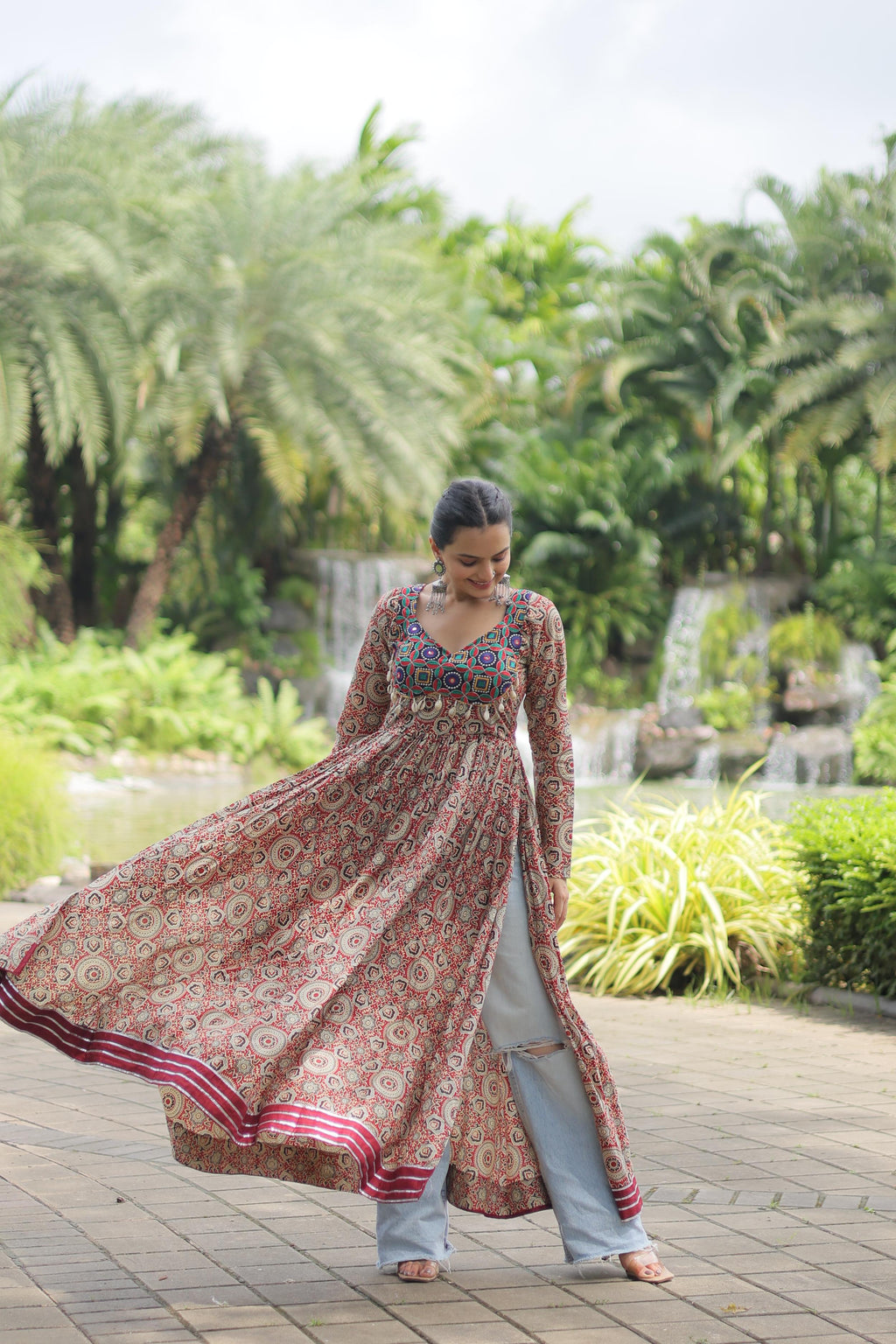 Lorenvalley Maroon Printed Cotton With Kutchi Gamthi Work And Kodi Lace Kurti
