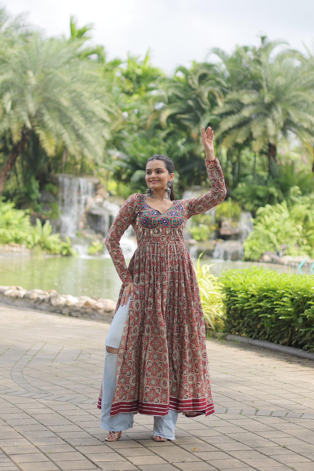 Lorenvalley Maroon Printed Cotton With Kutchi Gamthi Work And Kodi Lace Kurti