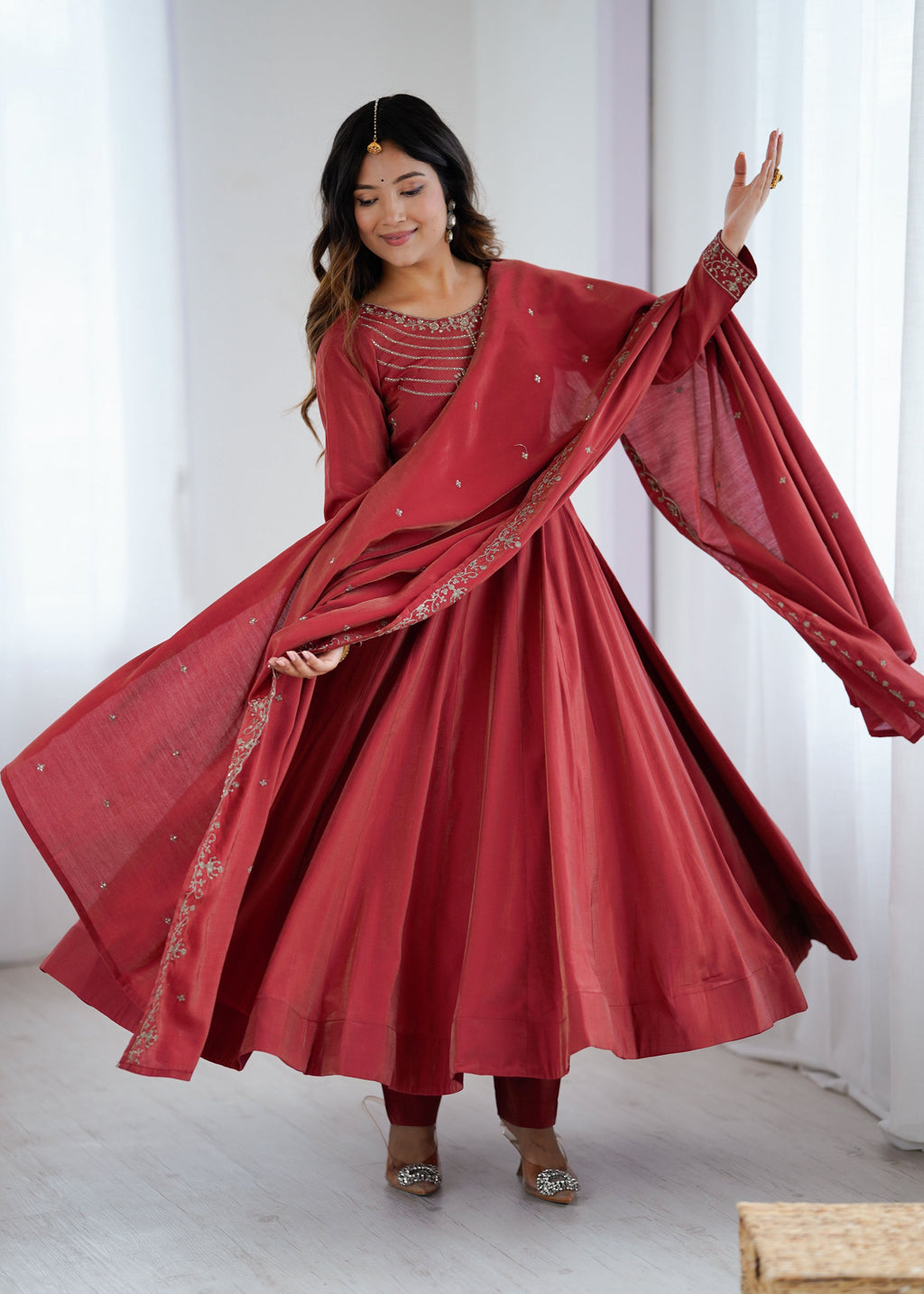 Lorenvalley Fashion Maroon Roman Shimmer Chanderi Silk Yoke Fancy Handwork Beads Work Anarkali Kurta Pant With Dupatta Set