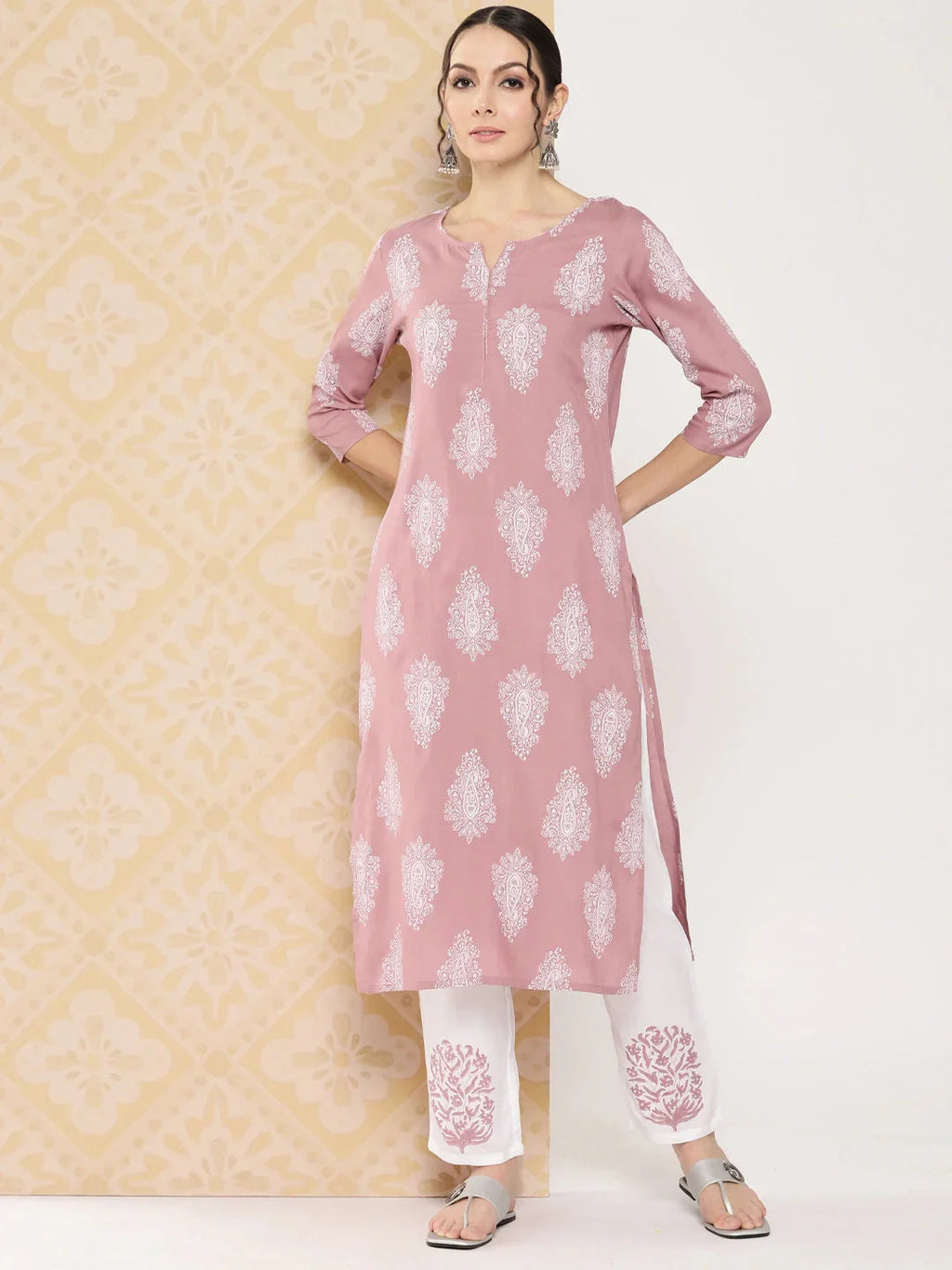 Yufta Mauve Women Ethnic Motifs Printed Regular Kurta with Trousers
