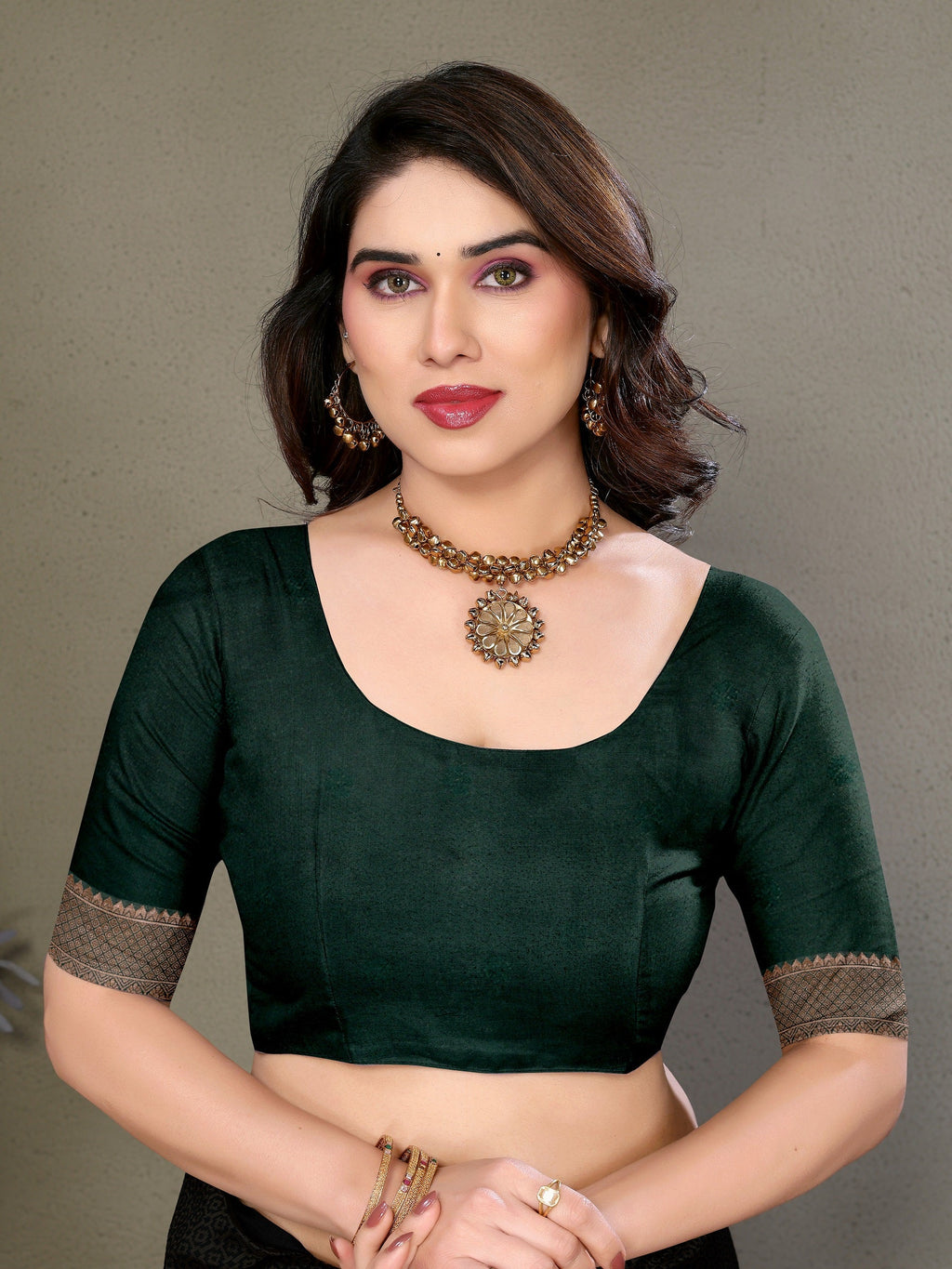 Vedant Vastram Litchi Silk Banarasi Silk Saree - Bottle Green