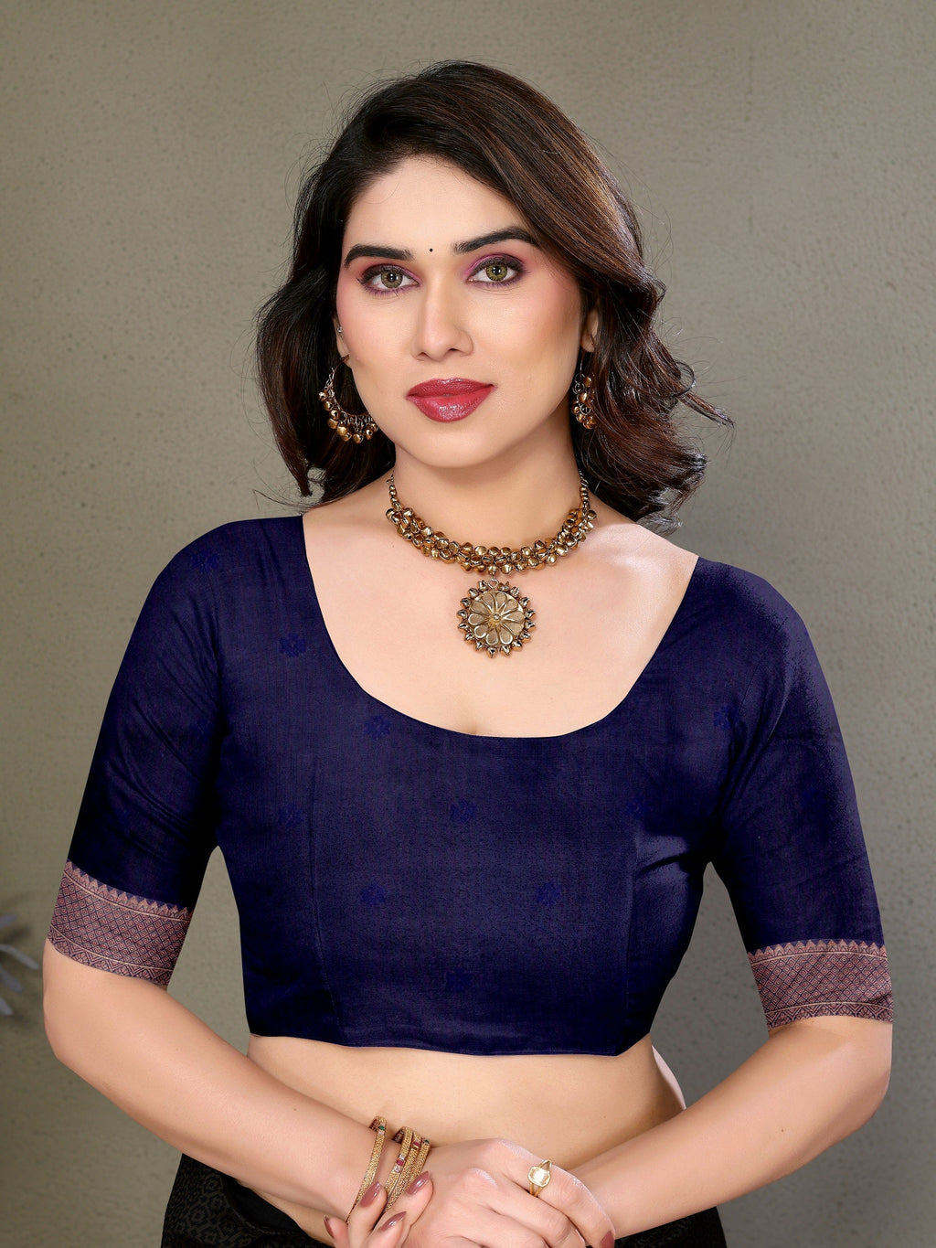 Vedant Vastram Litchi Silk Banarasi Silk Saree - Navy